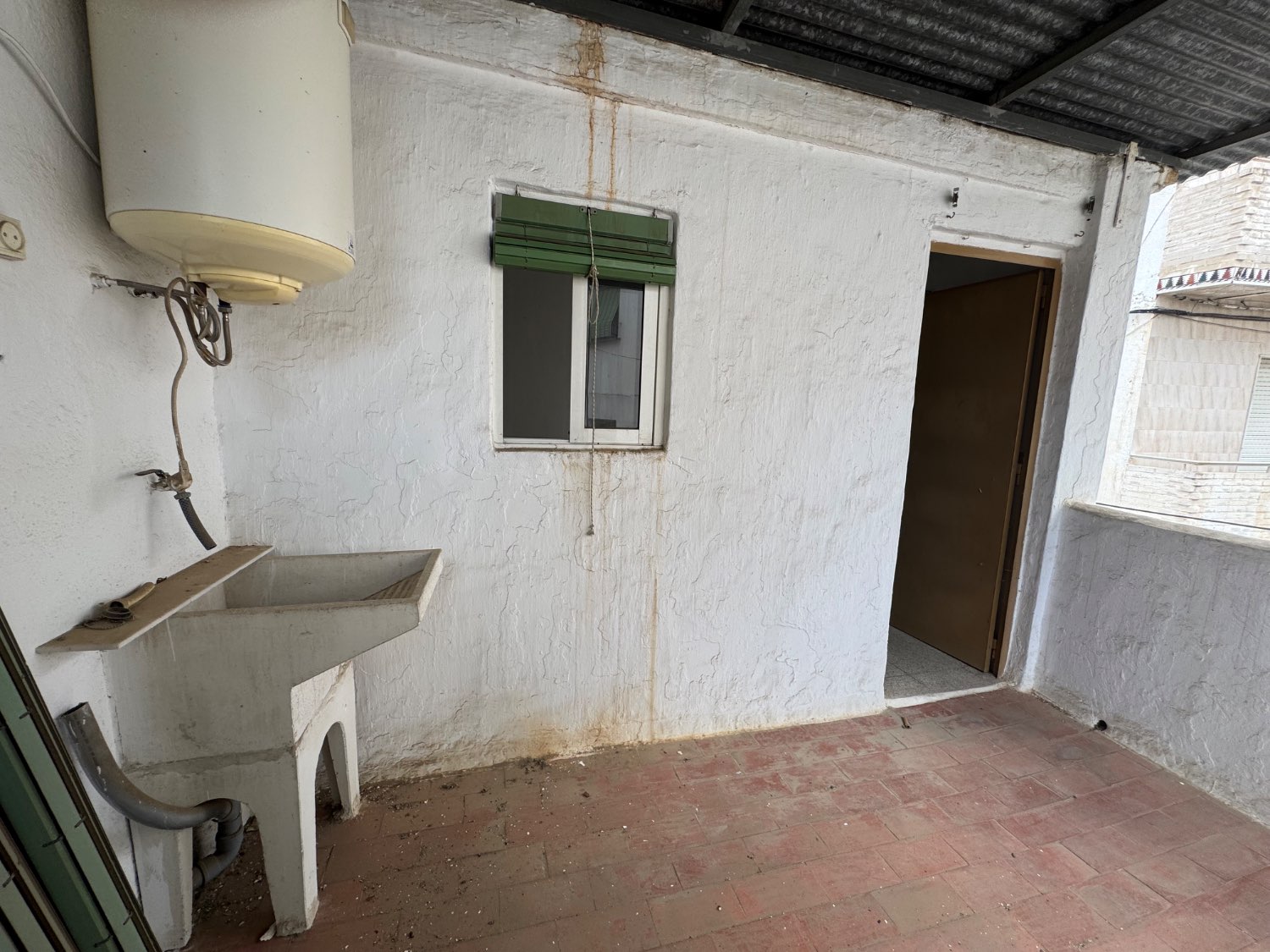 Se vende una casa en centro de Molvizar Granada