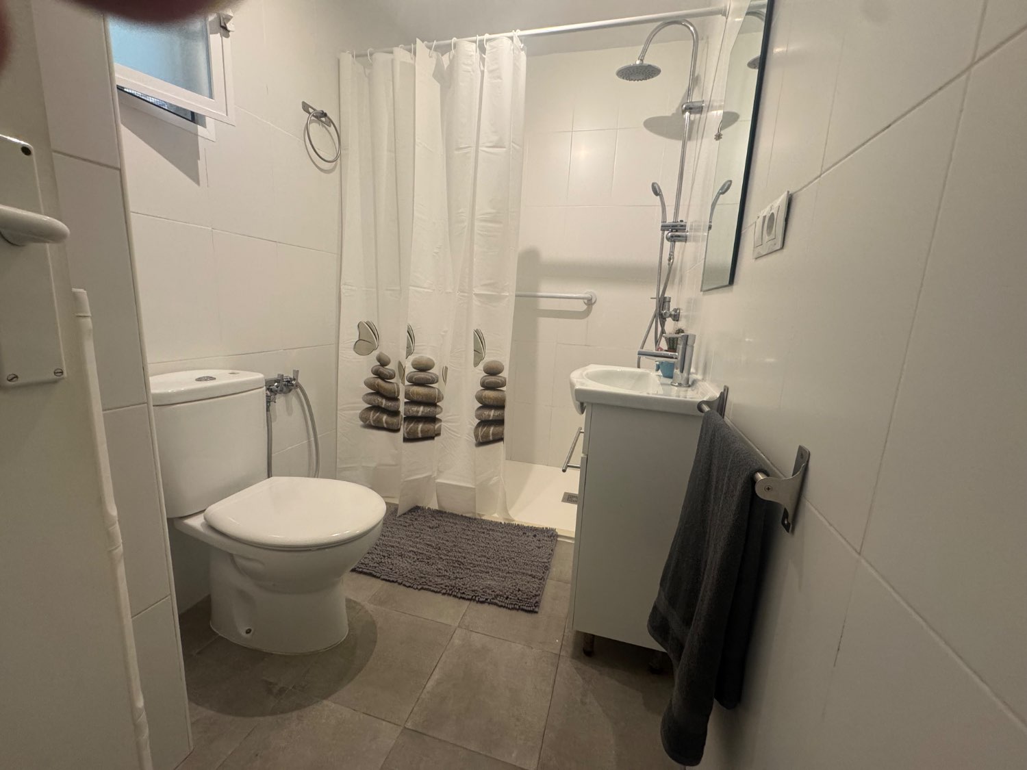 Se vende un piso en primera línea de la playa poniente