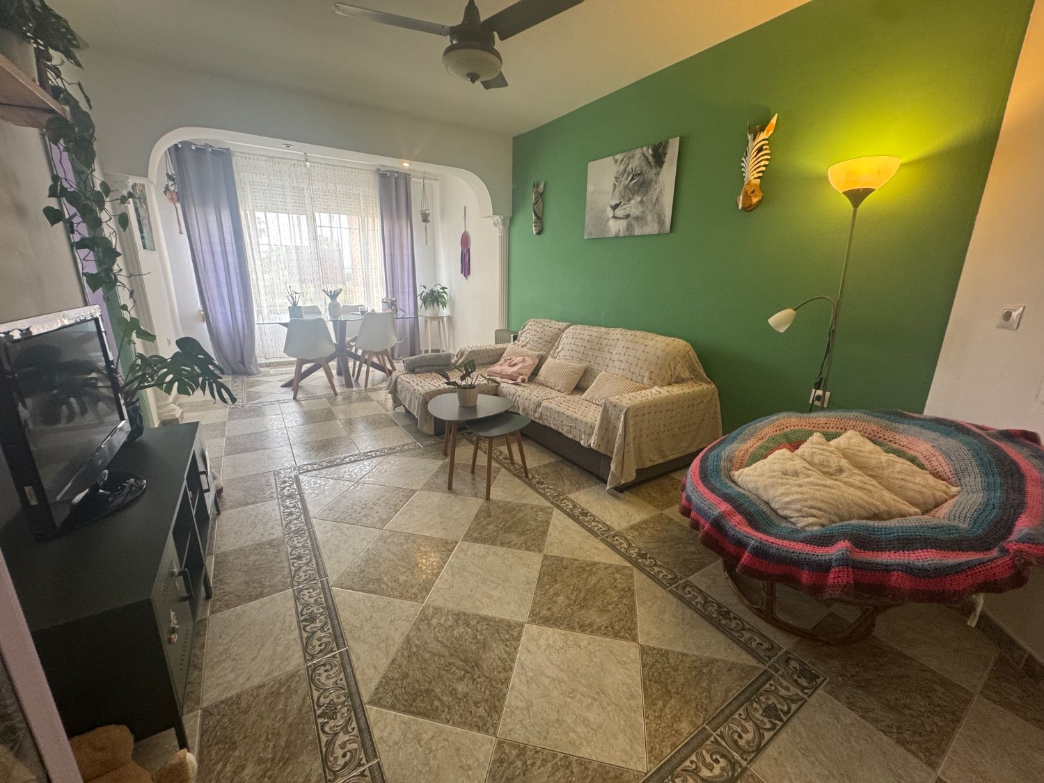 Se vende un piso en primera línea de la playa poniente