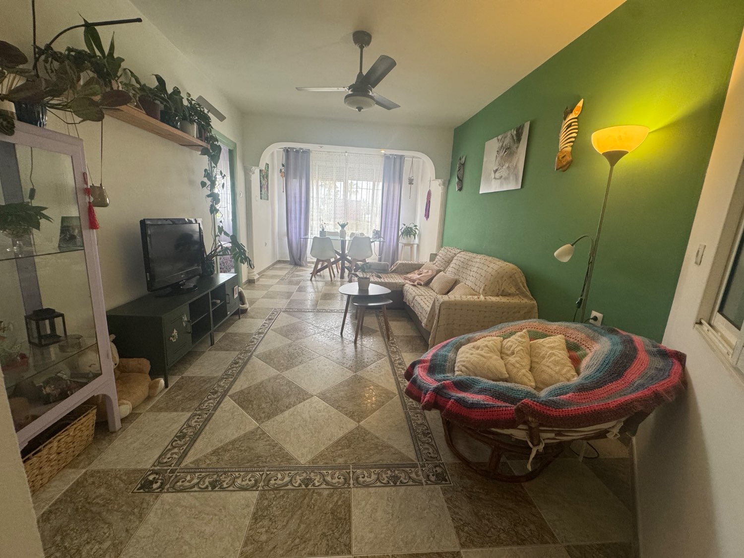 Se vende un piso en primera línea de la playa poniente