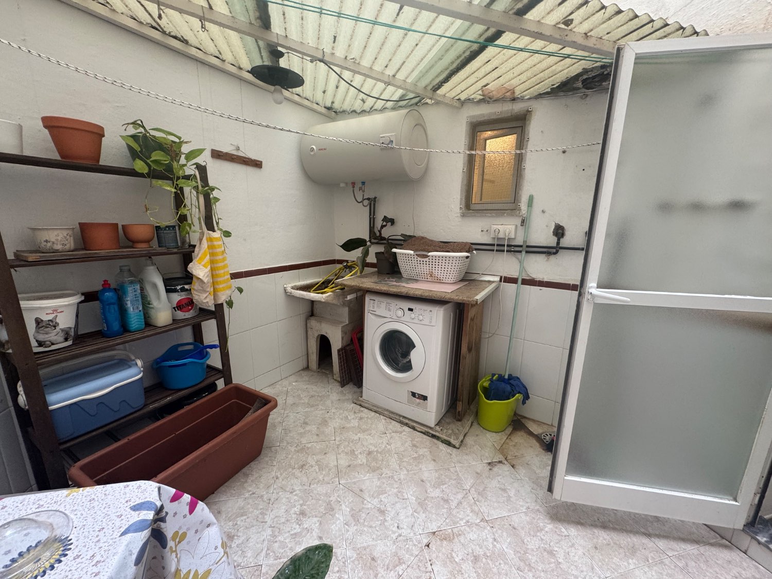 Se vende un piso en primera línea de la playa poniente