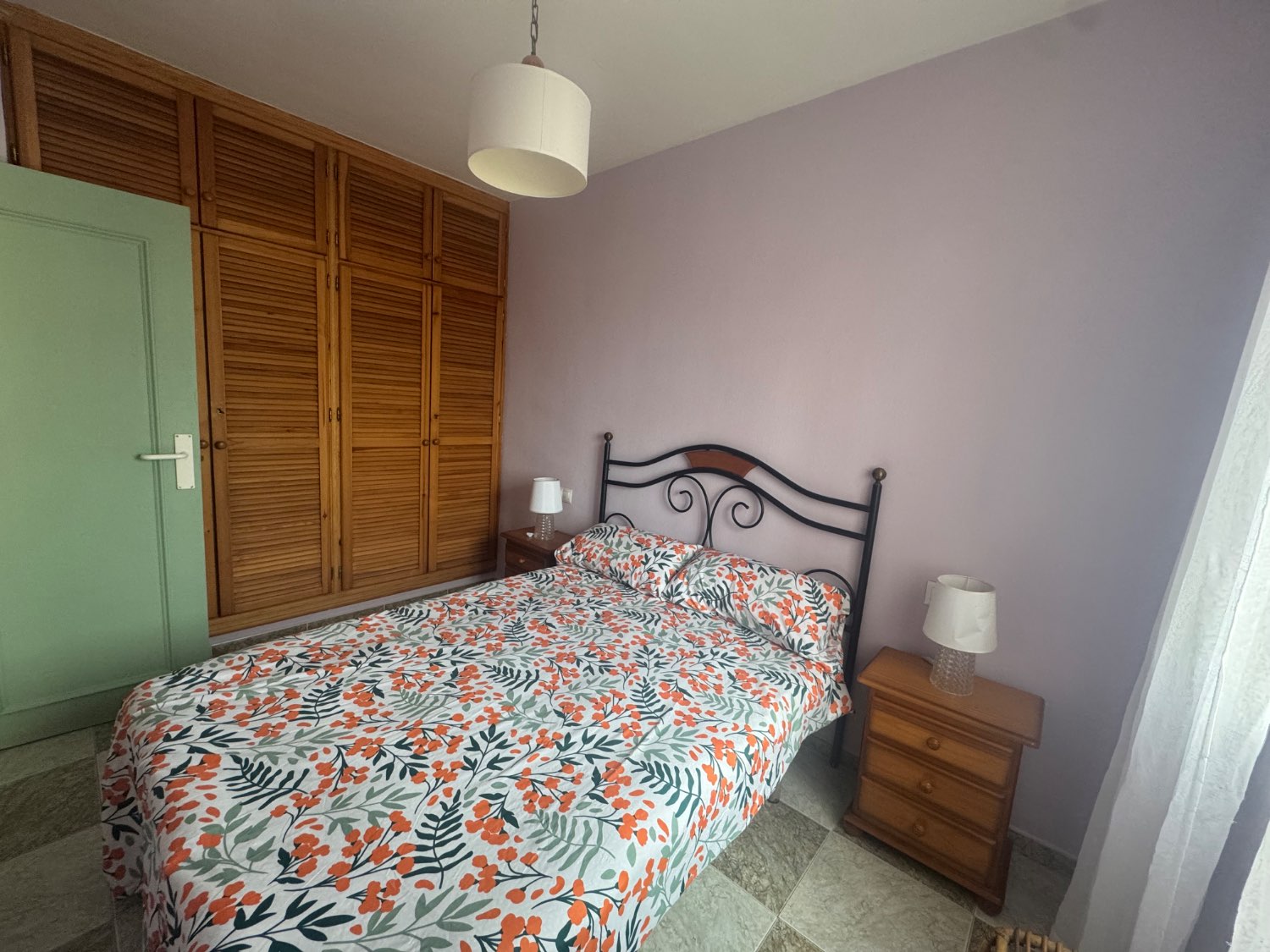 Se vende un piso en primera línea de la playa poniente