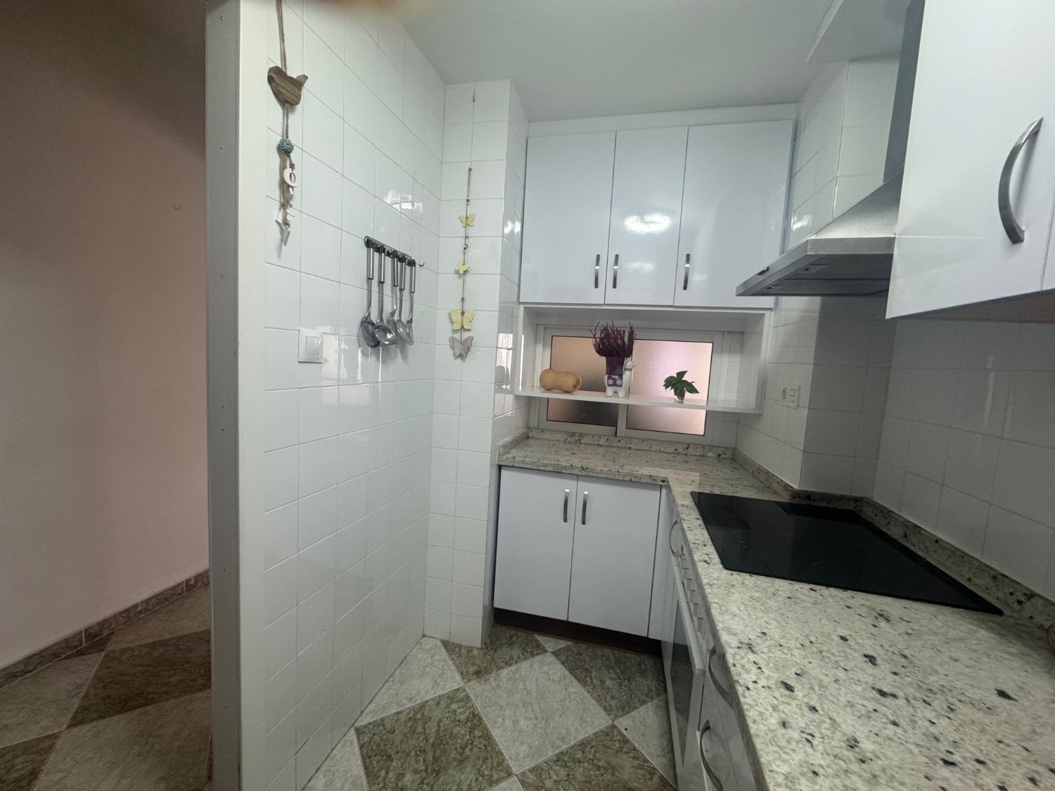 Se vende un piso en primera línea de la playa poniente