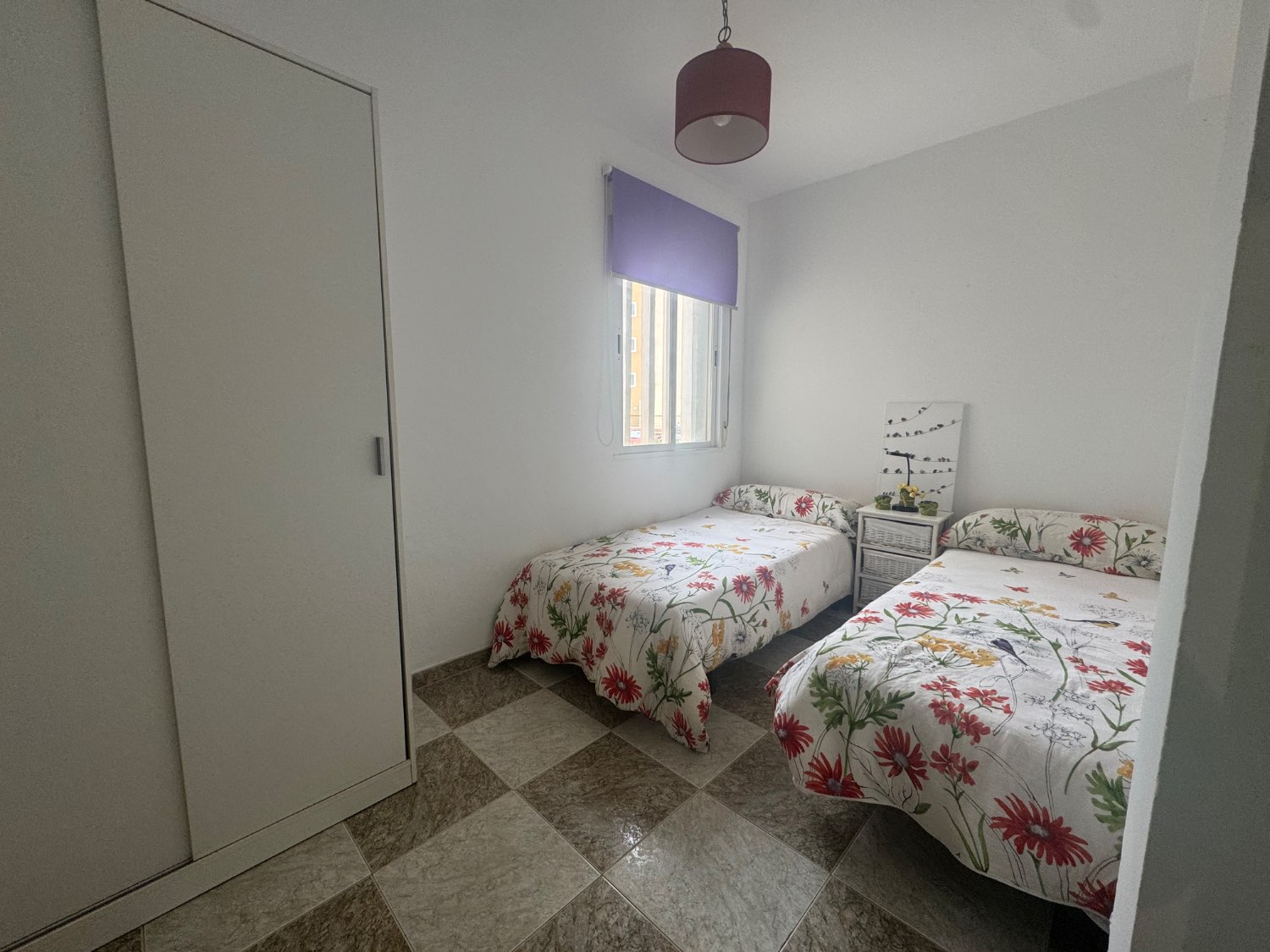 Se vende un piso en primera línea de la playa poniente