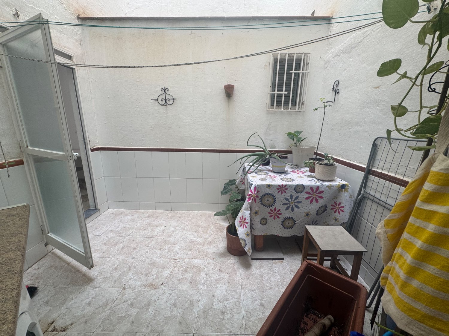 Se vende un piso en primera línea de la playa poniente