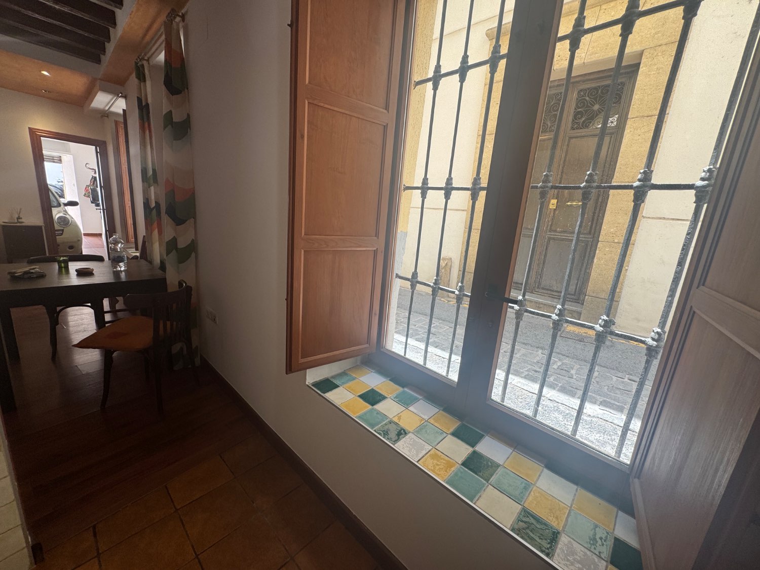 Se vende un bajo en el centro de Granada