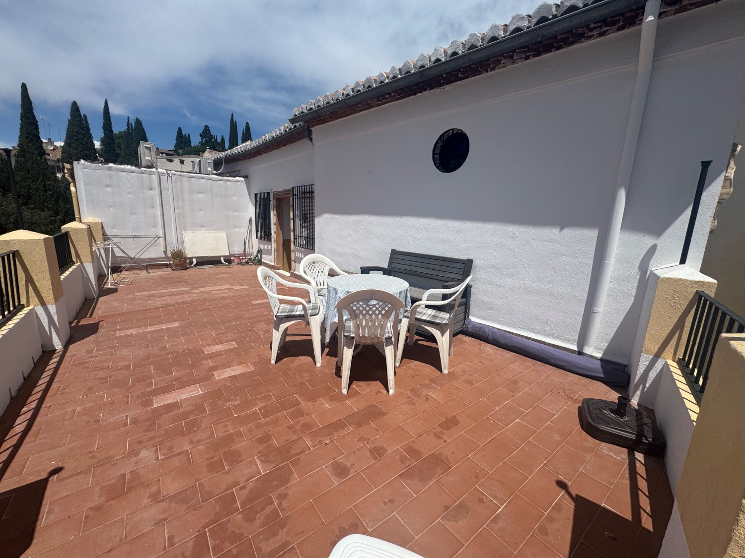 Se vende un bajo en el centro de Granada