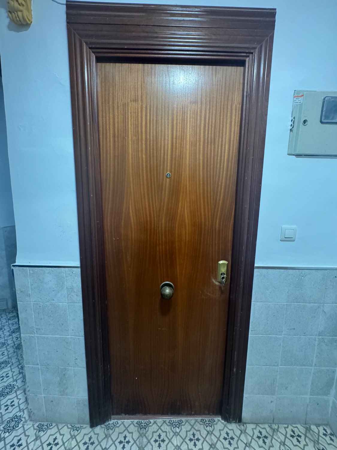 Se vende un bajo en el centro de Granada