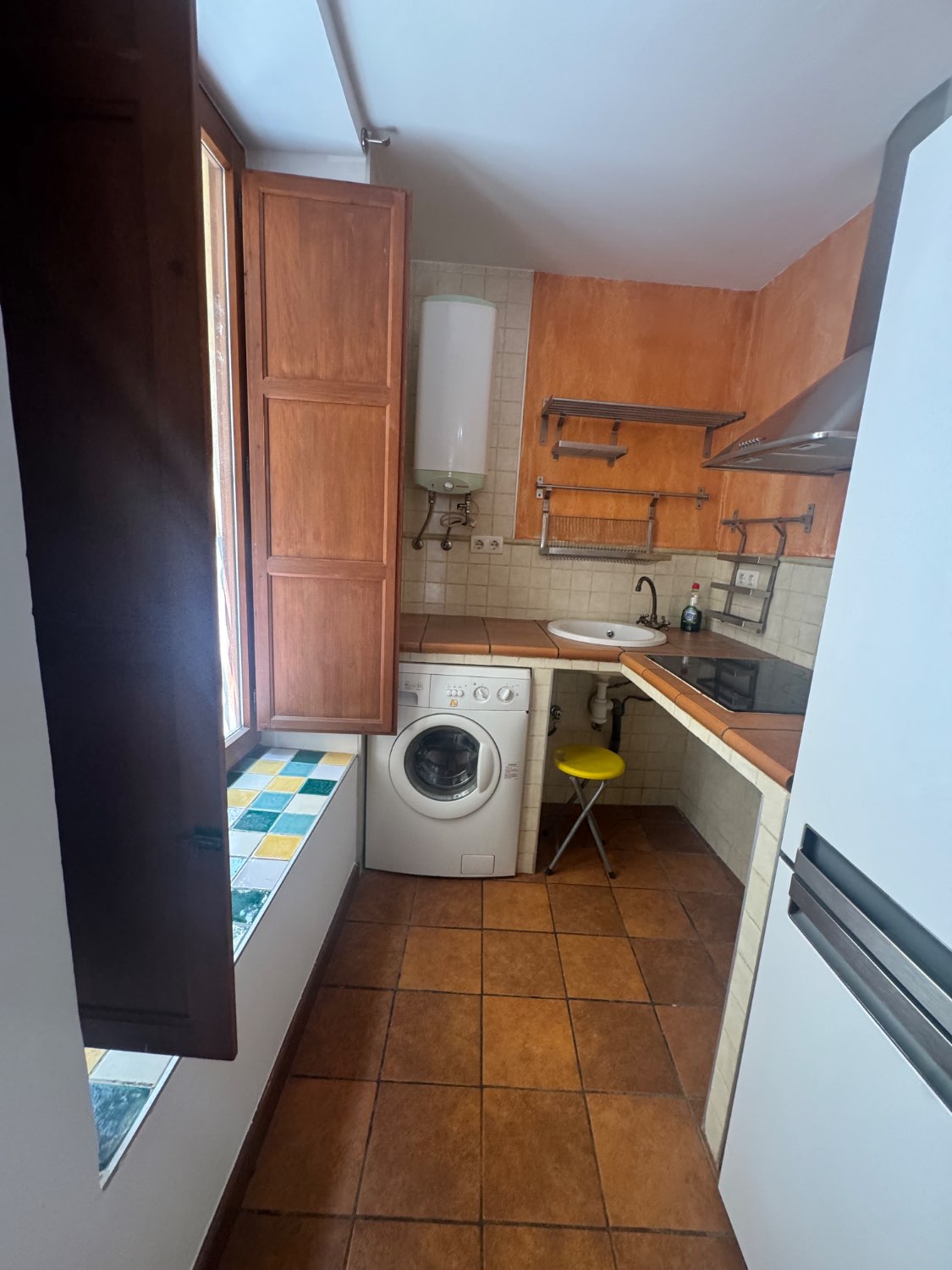 Se vende un bajo en el centro de Granada