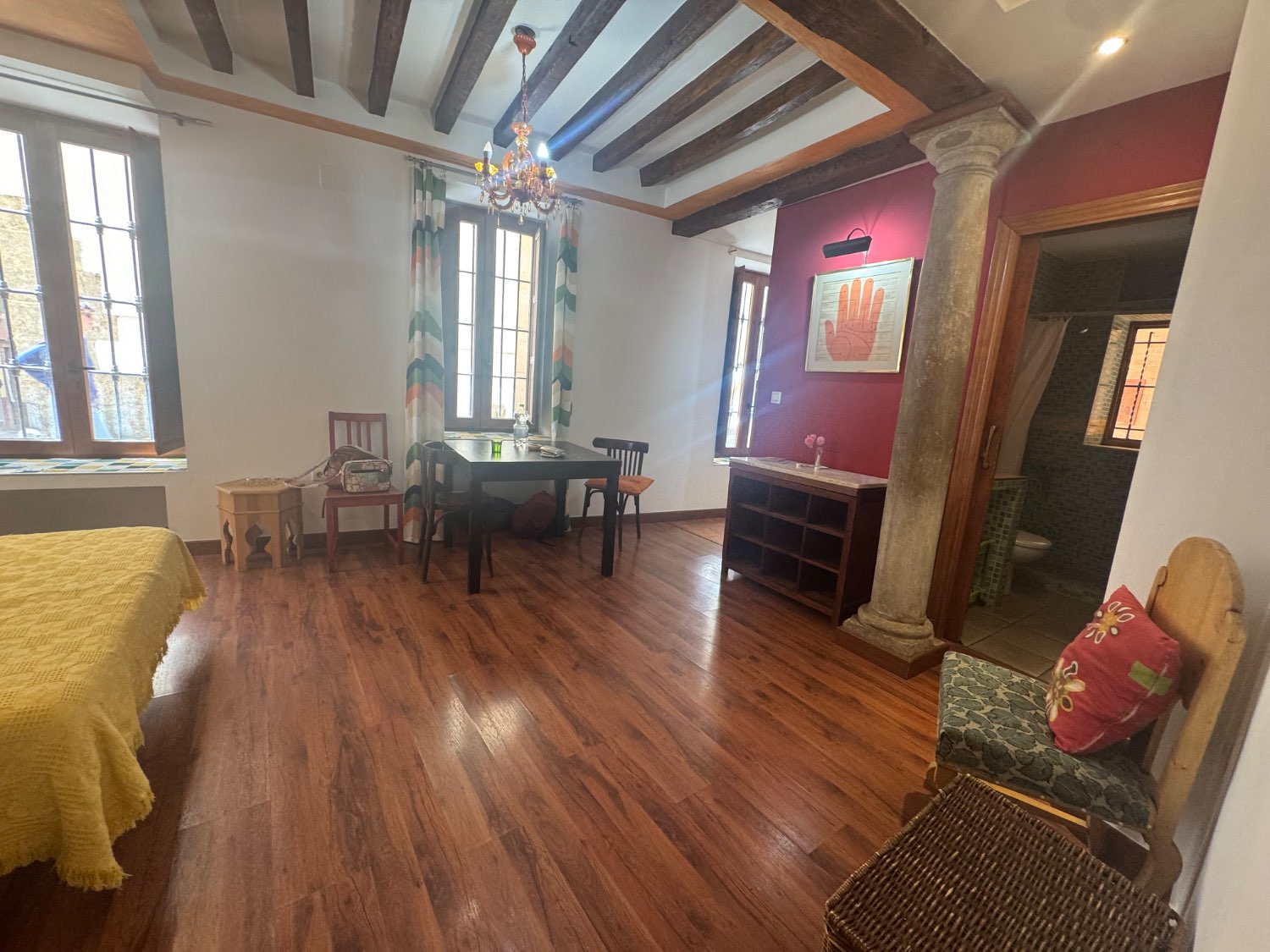 Se vende un bajo en el centro de Granada