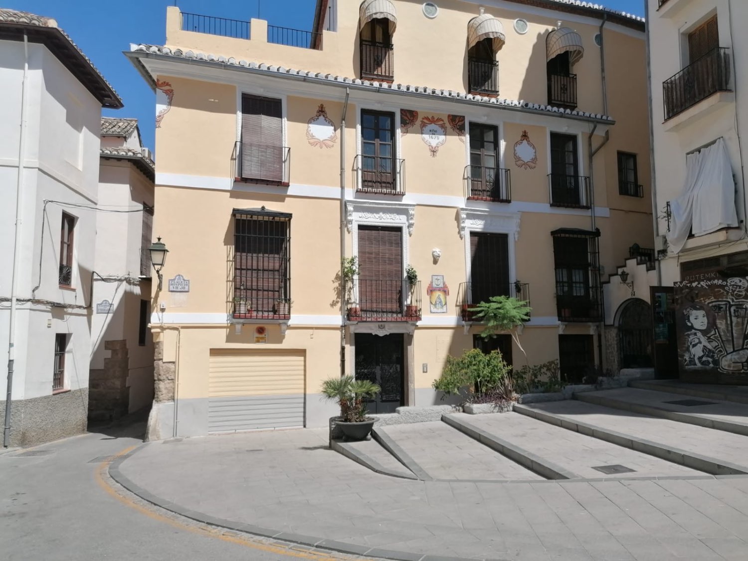 Se vende un bajo en el centro de Granada