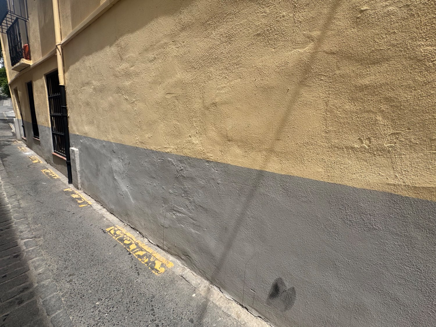 Se vende un bajo en el centro de Granada