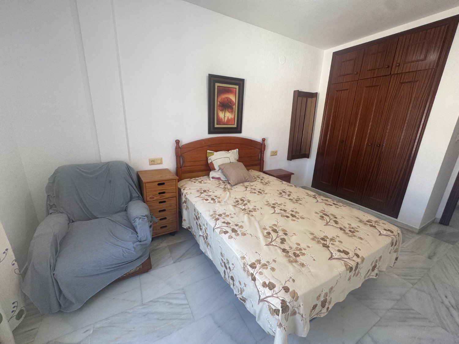 Se vende un apartamento en una urbanización de playa Velilla Almuñécar granada