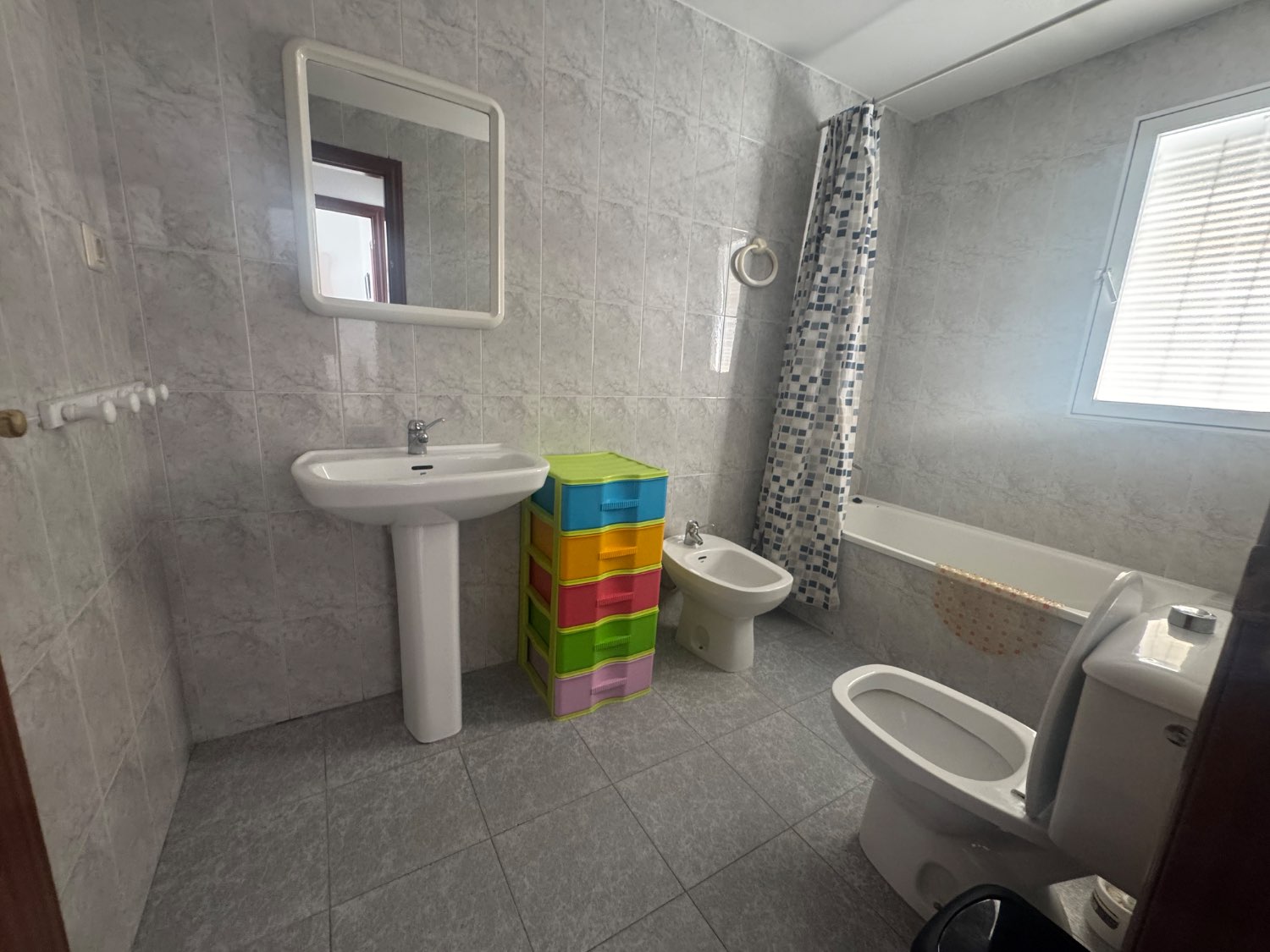 Se vende un apartamento en una urbanización de playa Velilla Almuñécar granada
