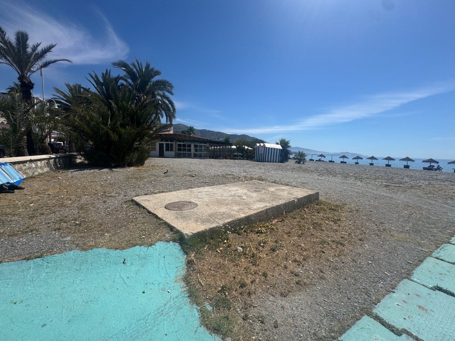 Se vende un apartamento en una urbanización de playa Velilla Almuñécar granada