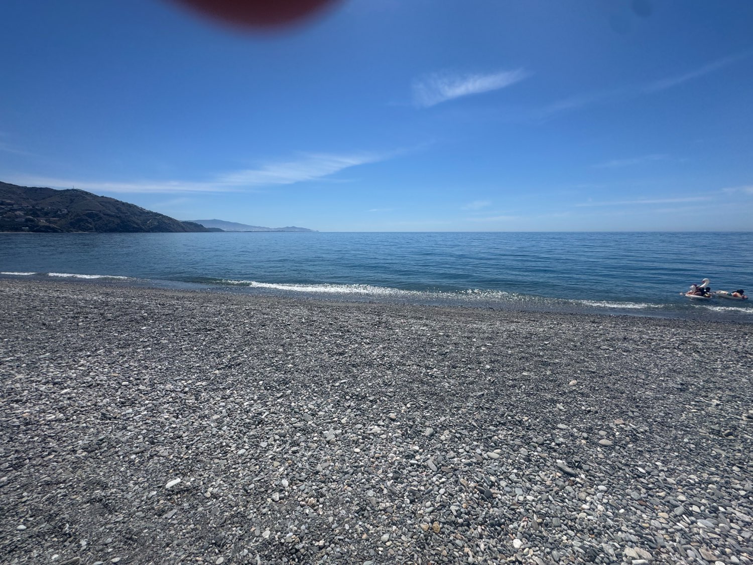 Se vende un apartamento en una urbanización de playa Velilla Almuñécar granada