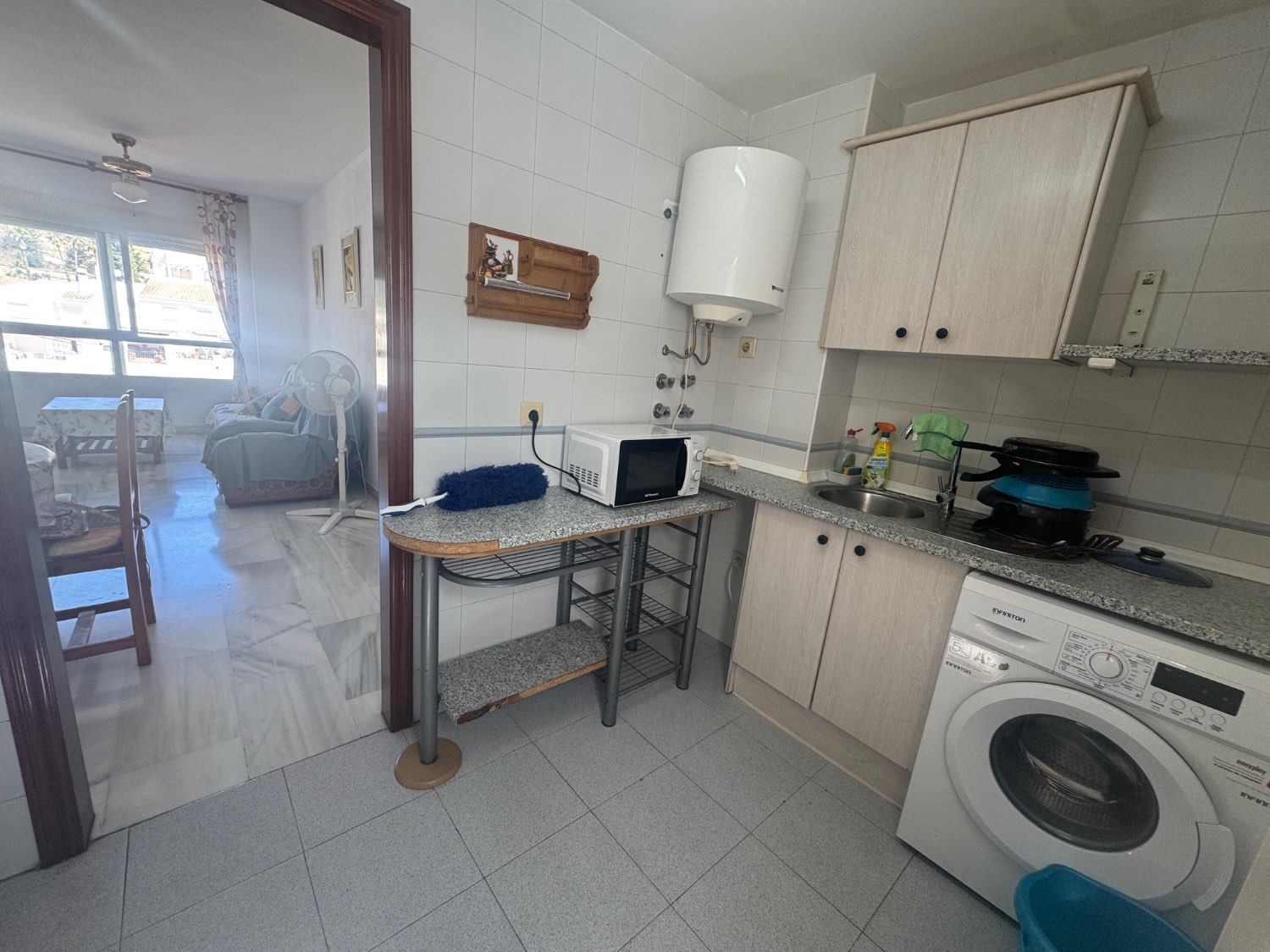 Se vende un apartamento en una urbanización de playa Velilla Almuñécar granada