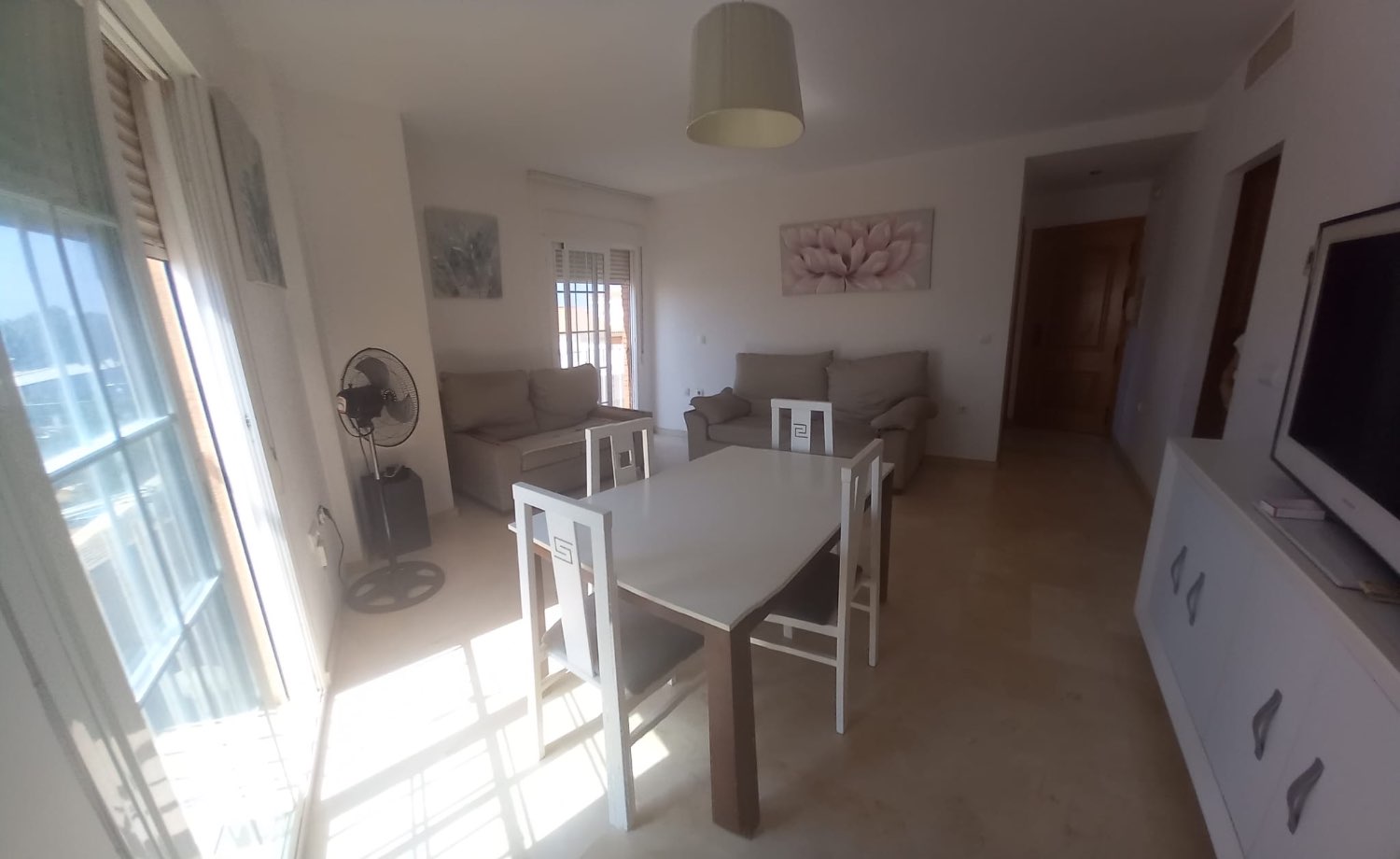 Se vende un piso en carchuna Calahonda