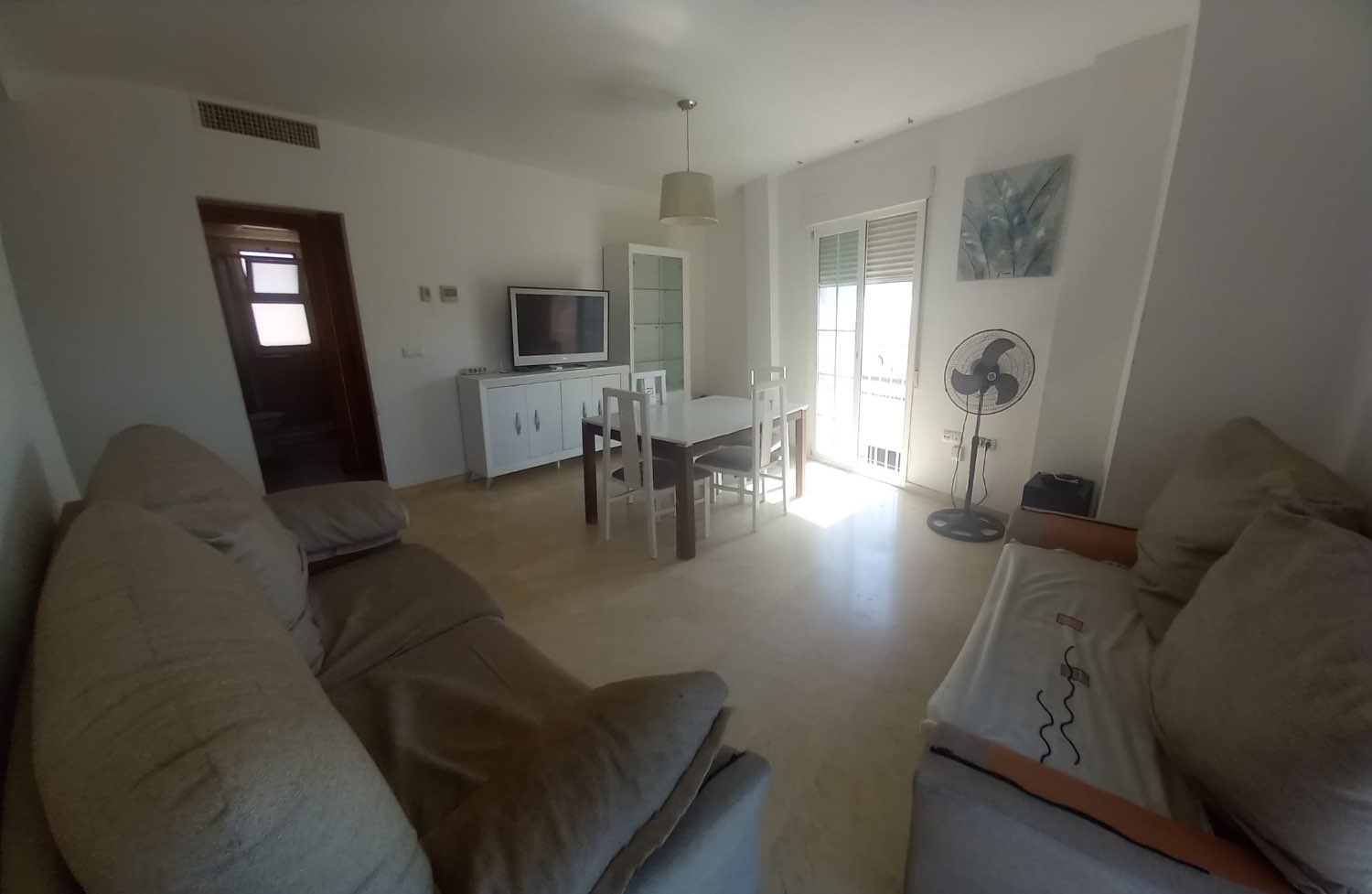 Se vende un piso en carchuna Calahonda