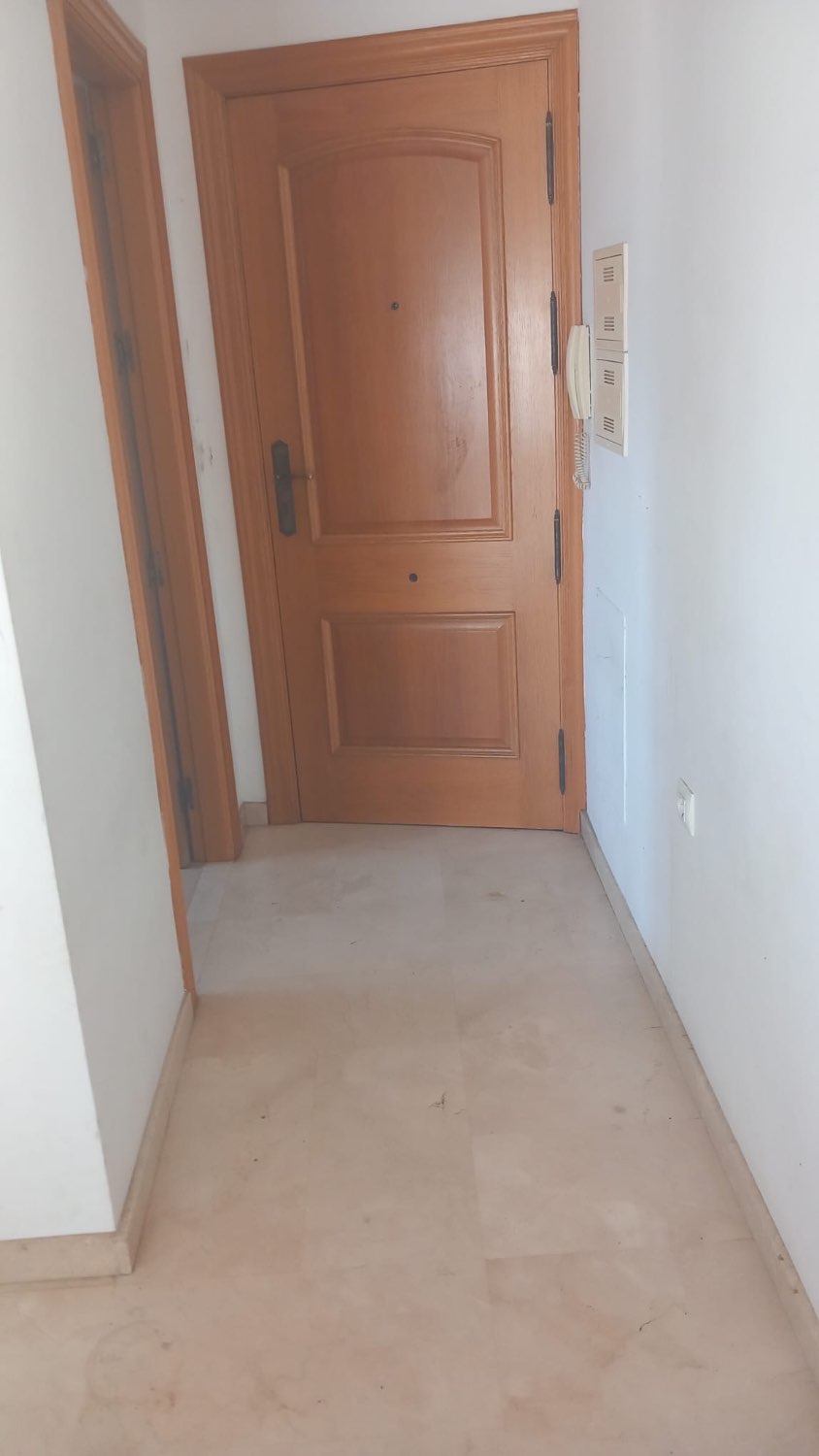 Se vende un piso en carchuna Calahonda