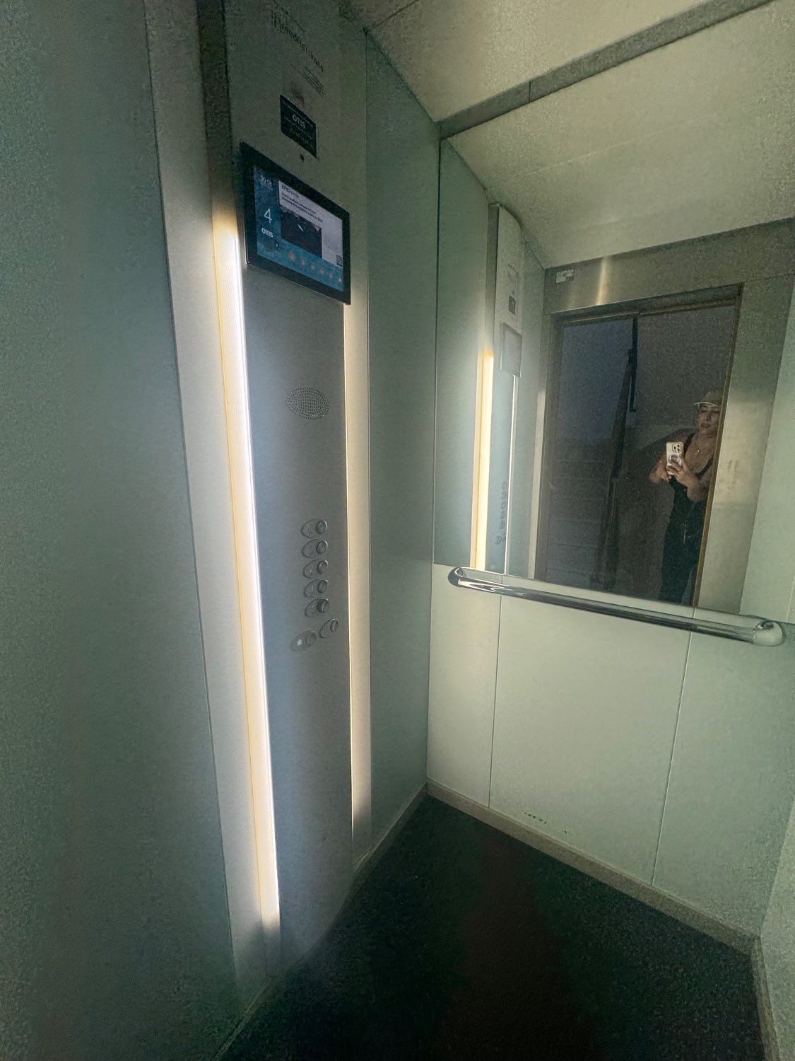 Se vende en ático con terraza privada en Motril Granada