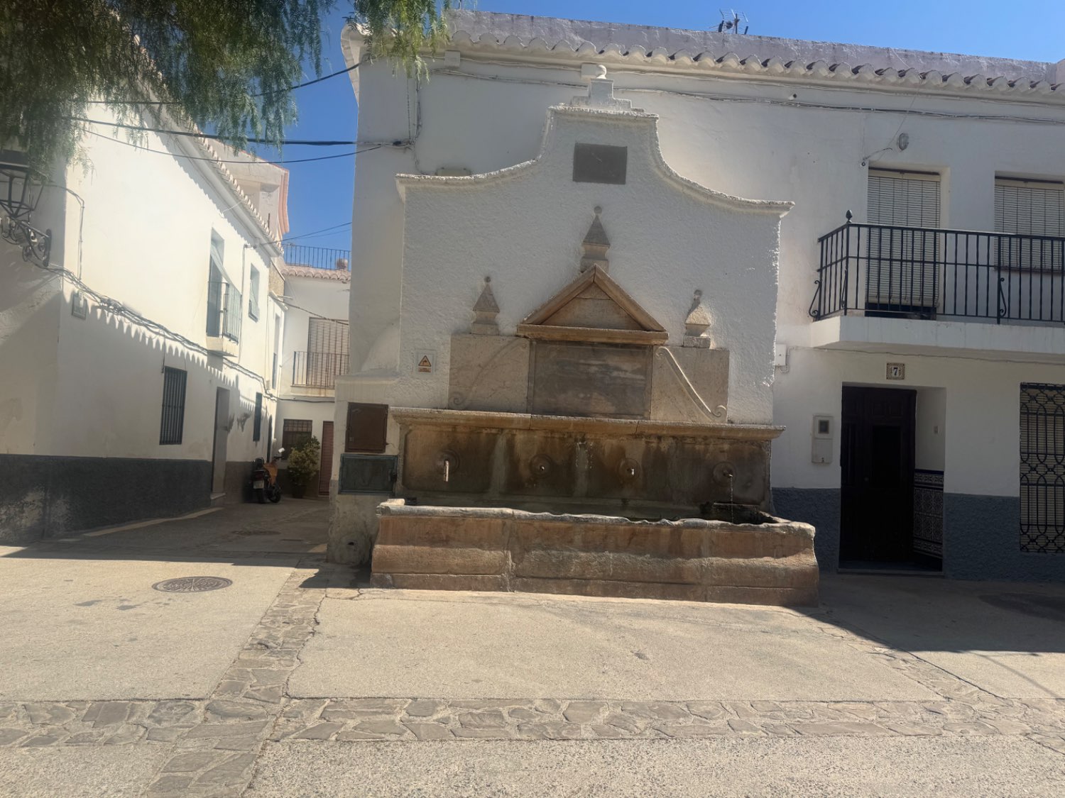 Se vende una casa pareada en el centro del Gualchos Castel de ferro granada