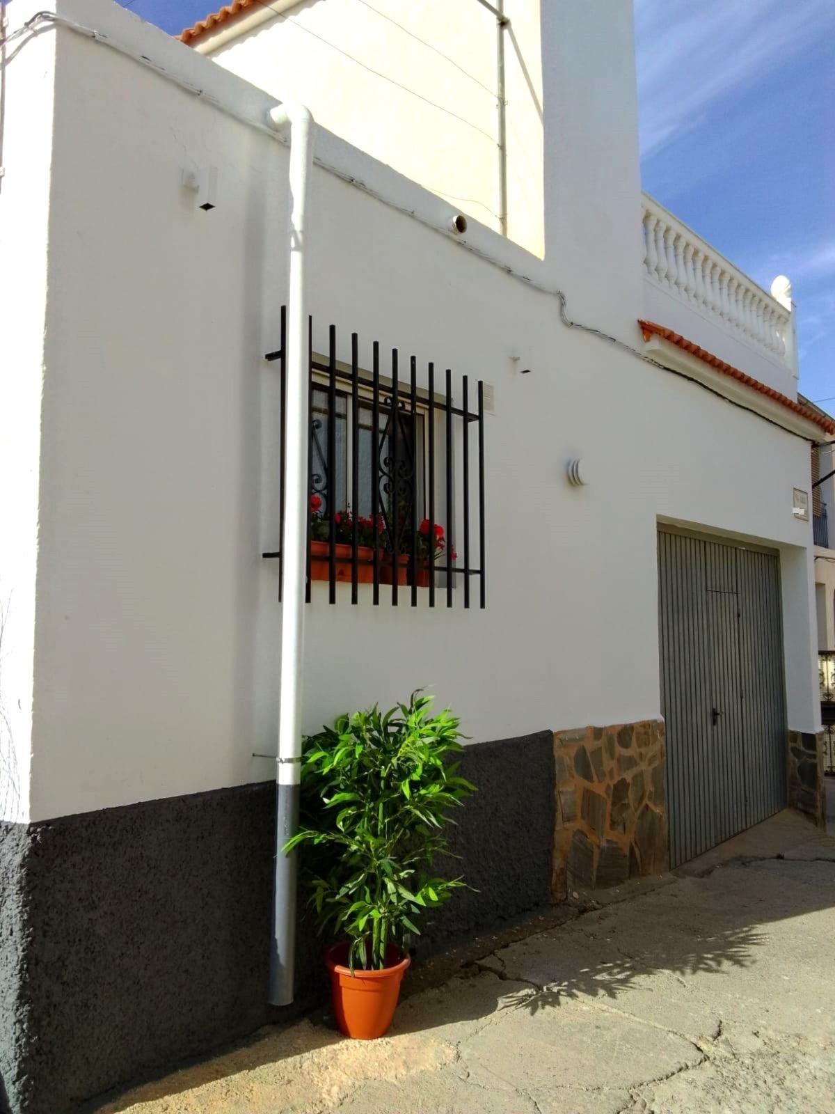 House for sale in Albuñol