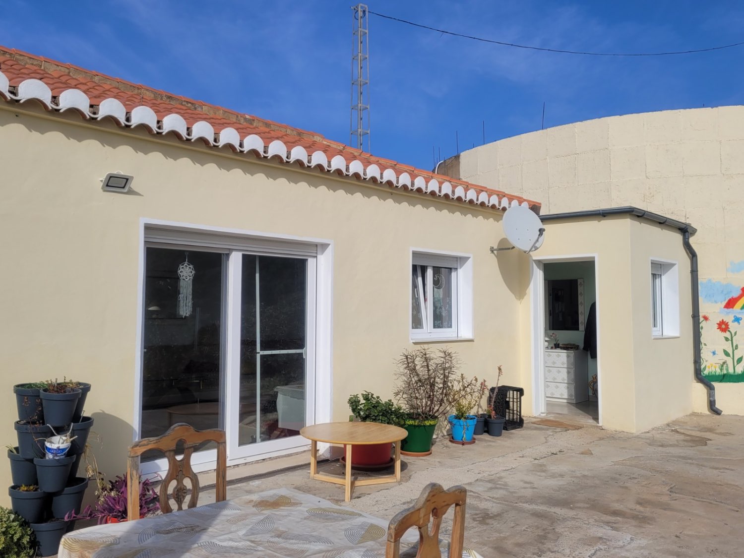 Se venda un cortijo con árboles frutales en Almuñécar