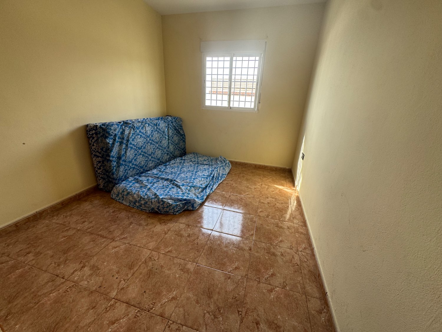 Se vende un chalet con invernadero en Motril granada