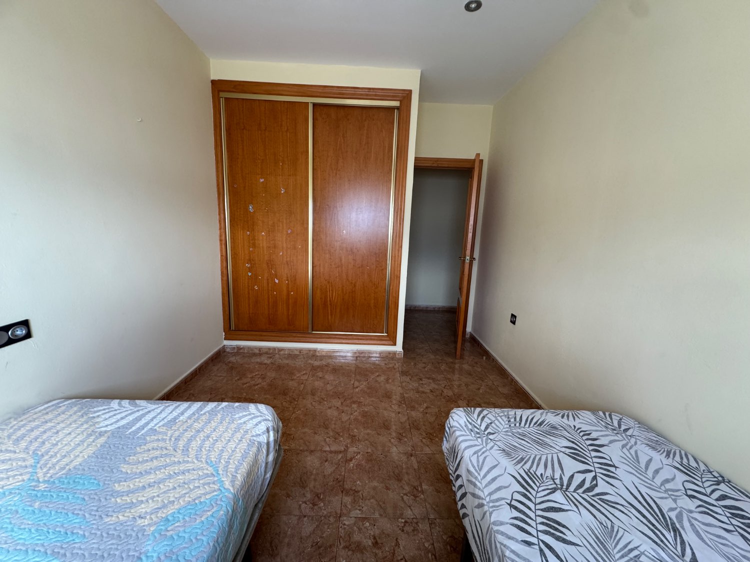 Se vende un chalet con invernadero en Motril granada
