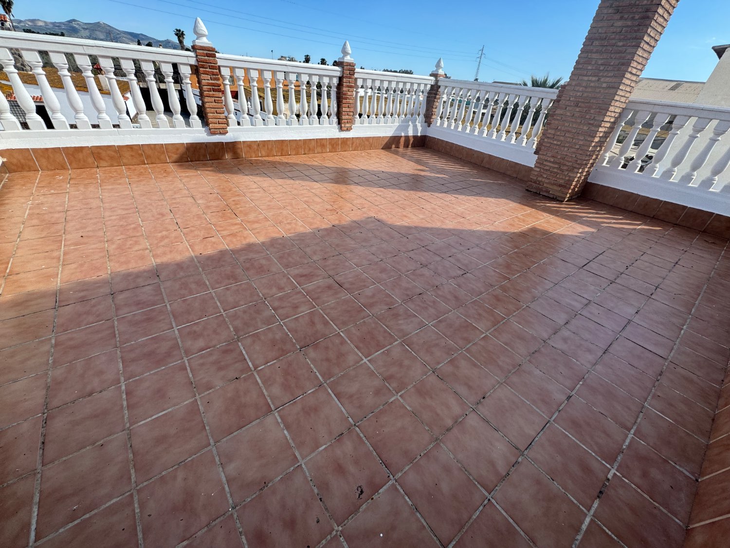 Se vende un chalet con invernadero en Motril granada
