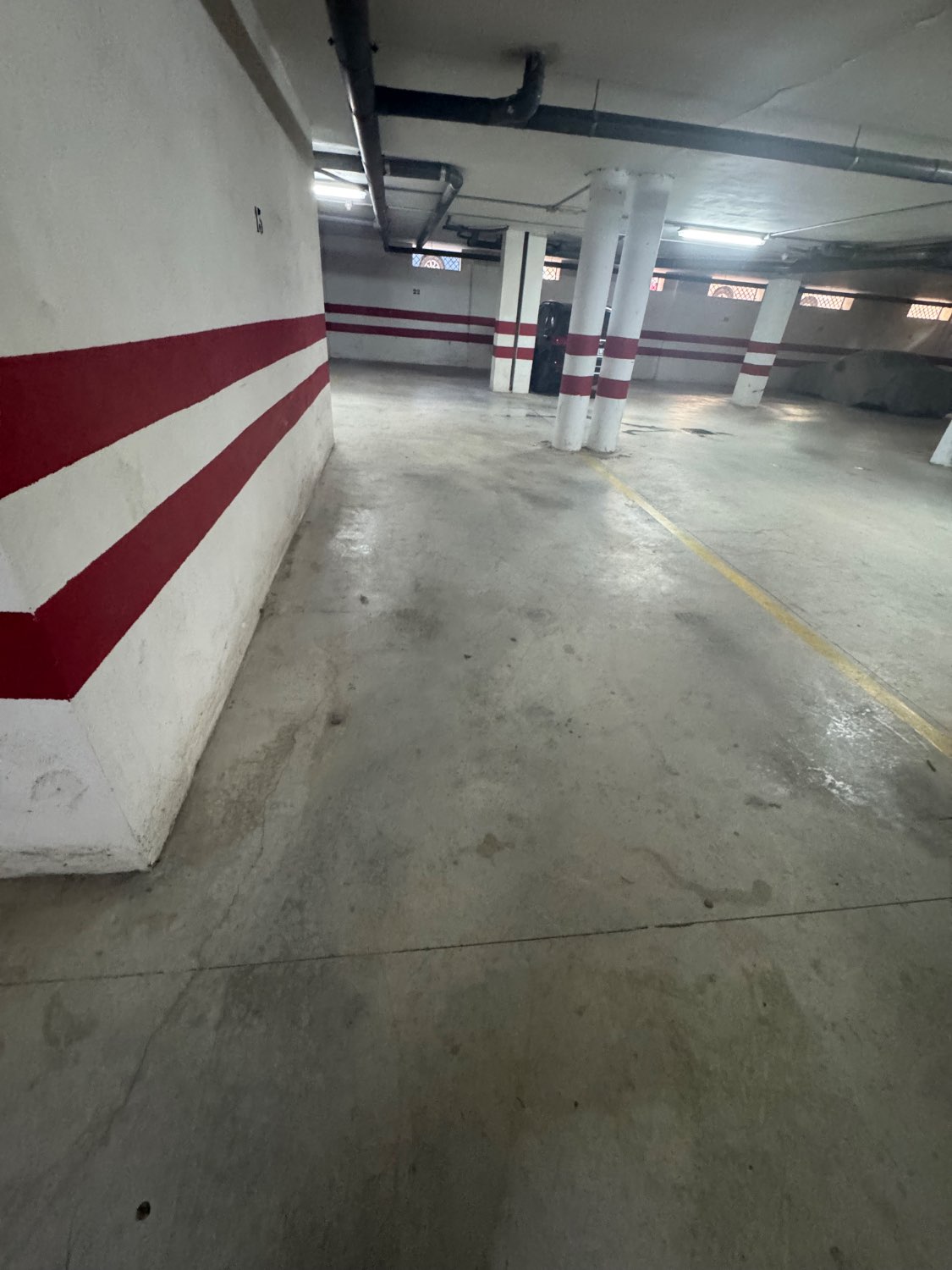 Se vende un piso con plaza de aparcamiento y dos trasteros en el puerto de Motril