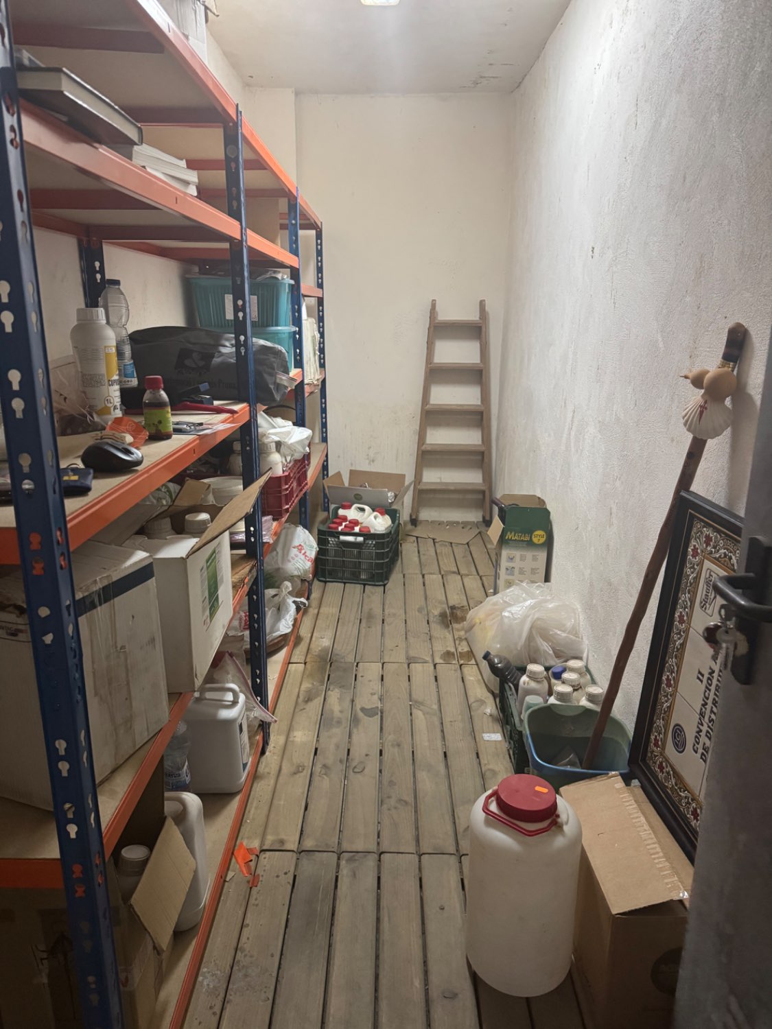 Se vende un piso con plaza de aparcamiento y dos trasteros en el puerto de Motril