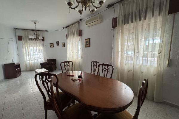 Se vende una casa en el centro de Motril Granada
