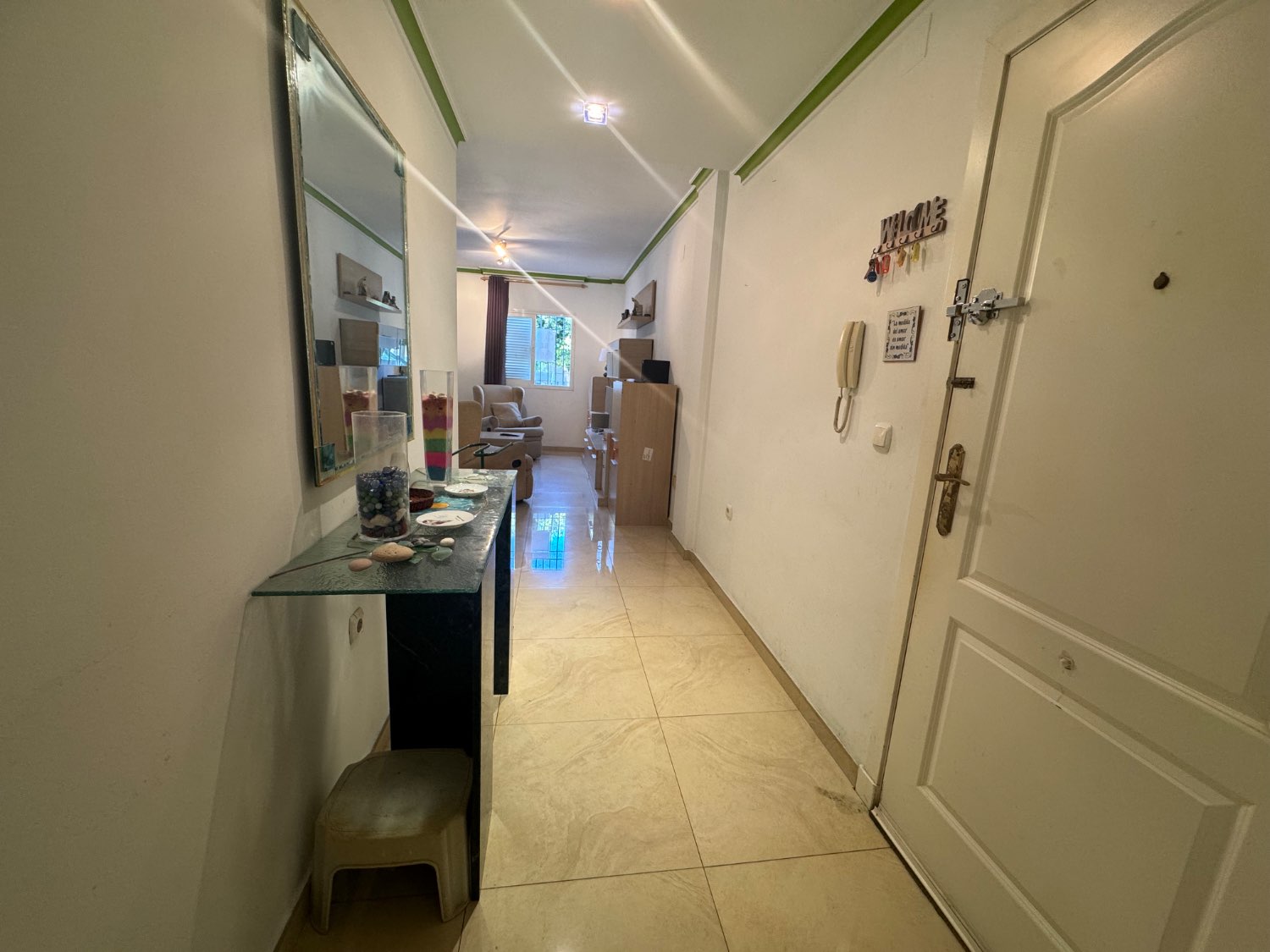 Se vende un bajo con trastero y 2 plaza de aparcamiento  en lobres Granada