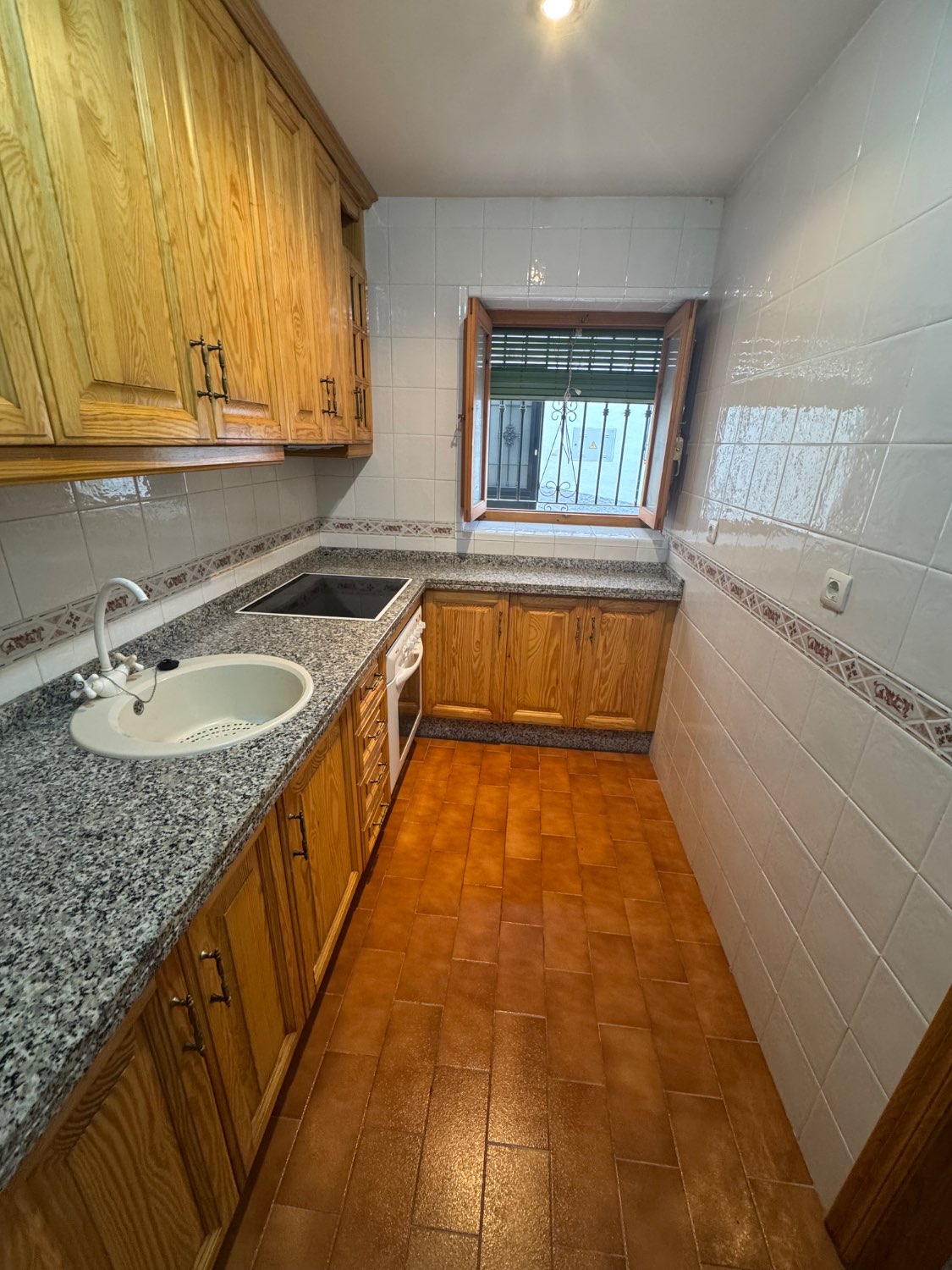 Se vende una casa en el castillo de salobreña Granada