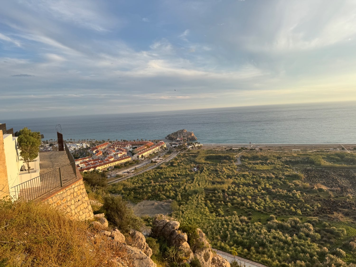 Se vende una casa en el castillo de salobreña Granada