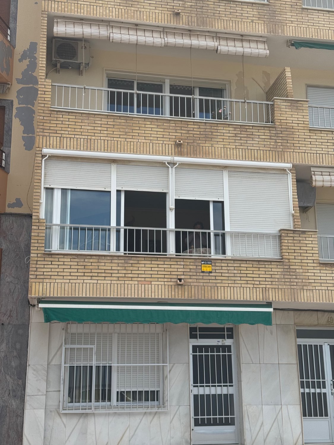 Se vende un piso amueblado en primera línea de palya torre nueva costa granada