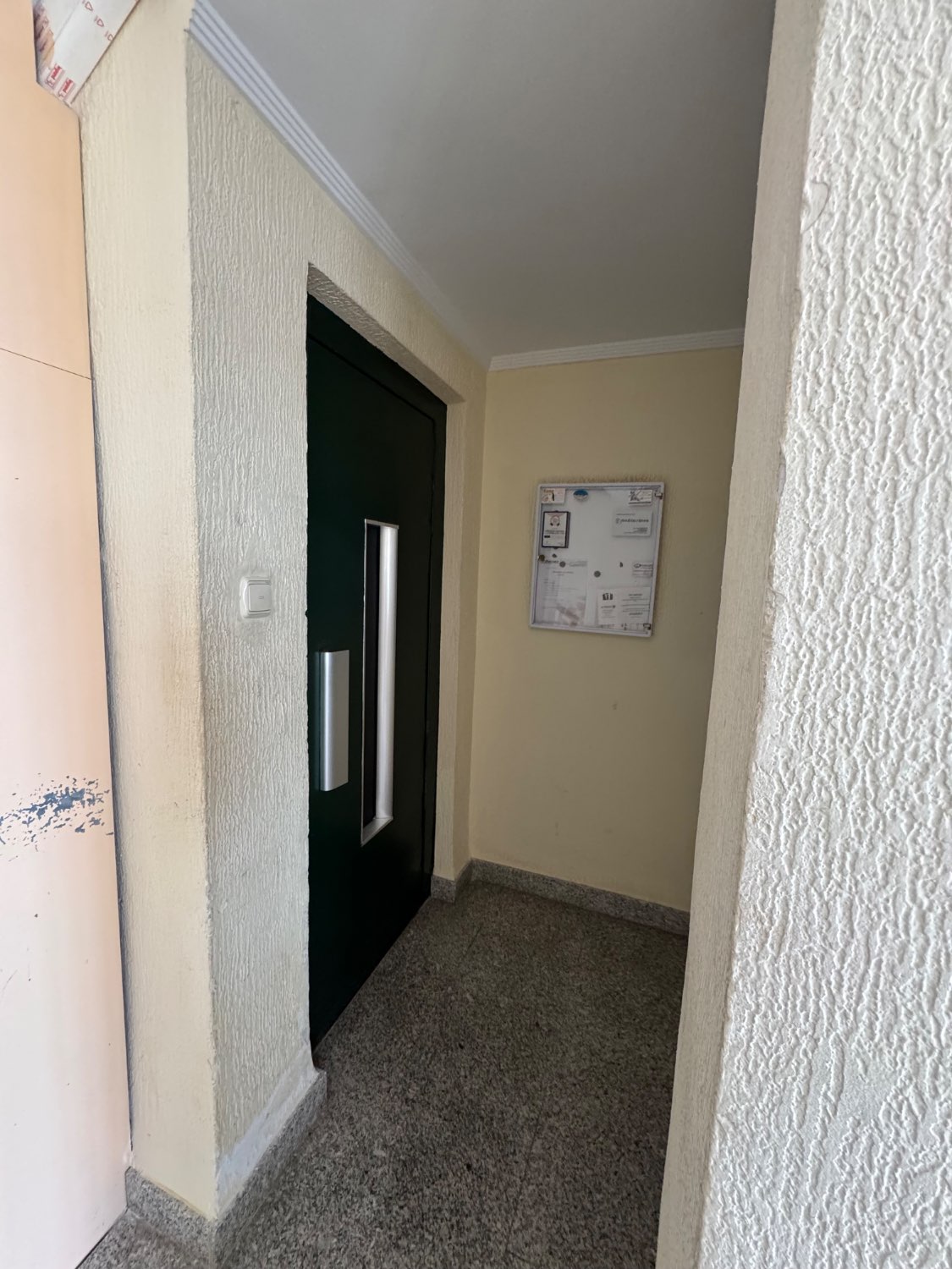 Se vende un piso amueblado en primera línea de palya torre nueva costa granada