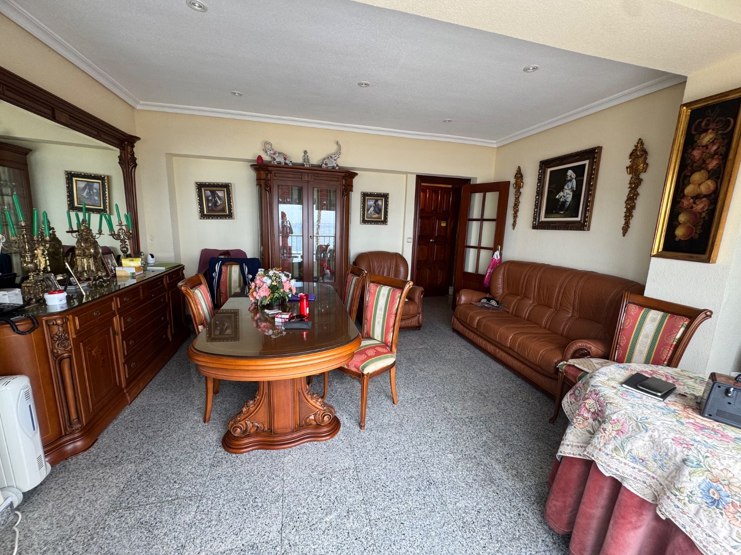 Se vende un piso amueblado en primera línea de palya torre nueva costa granada