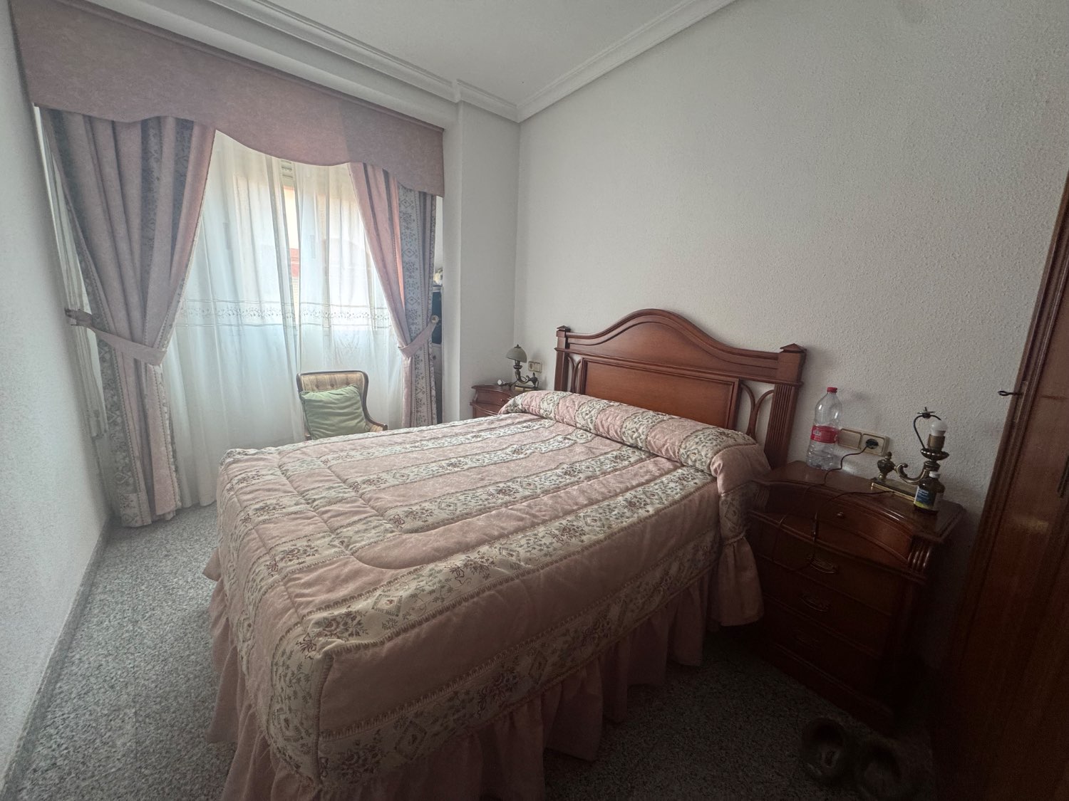 Se vende un piso amueblado en primera línea de palya torre nueva costa granada