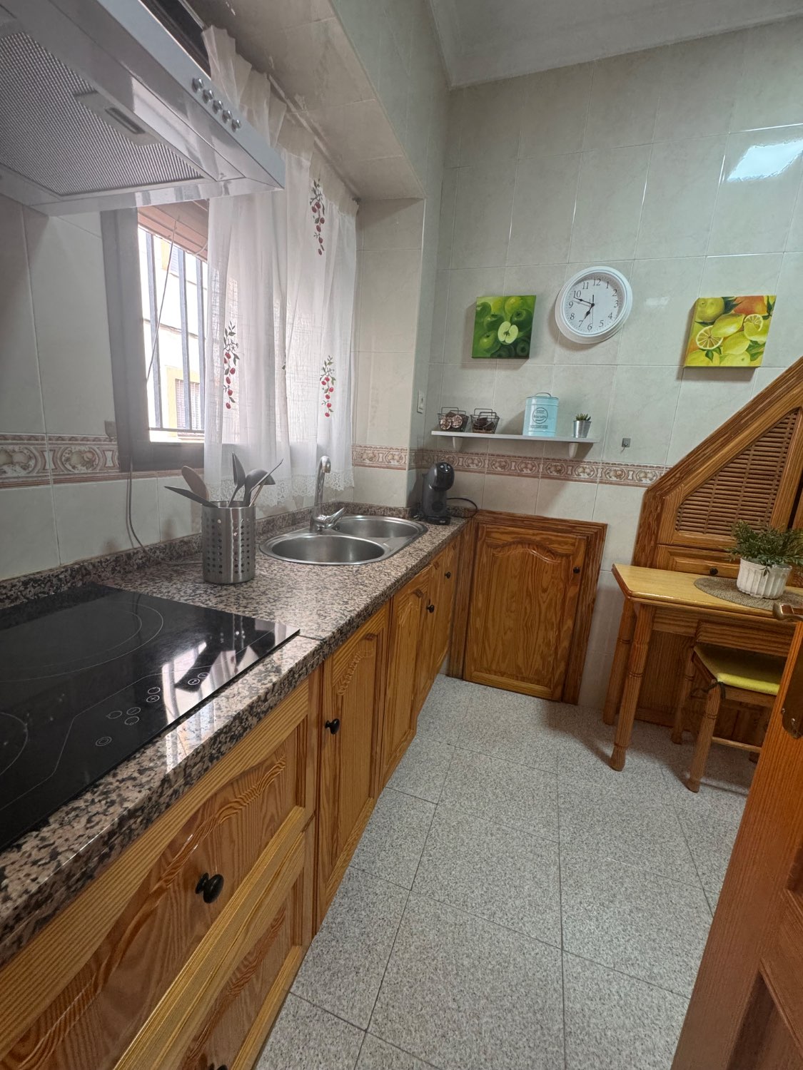 Se vende una casa en el centro de Vélez benaudalla Granada