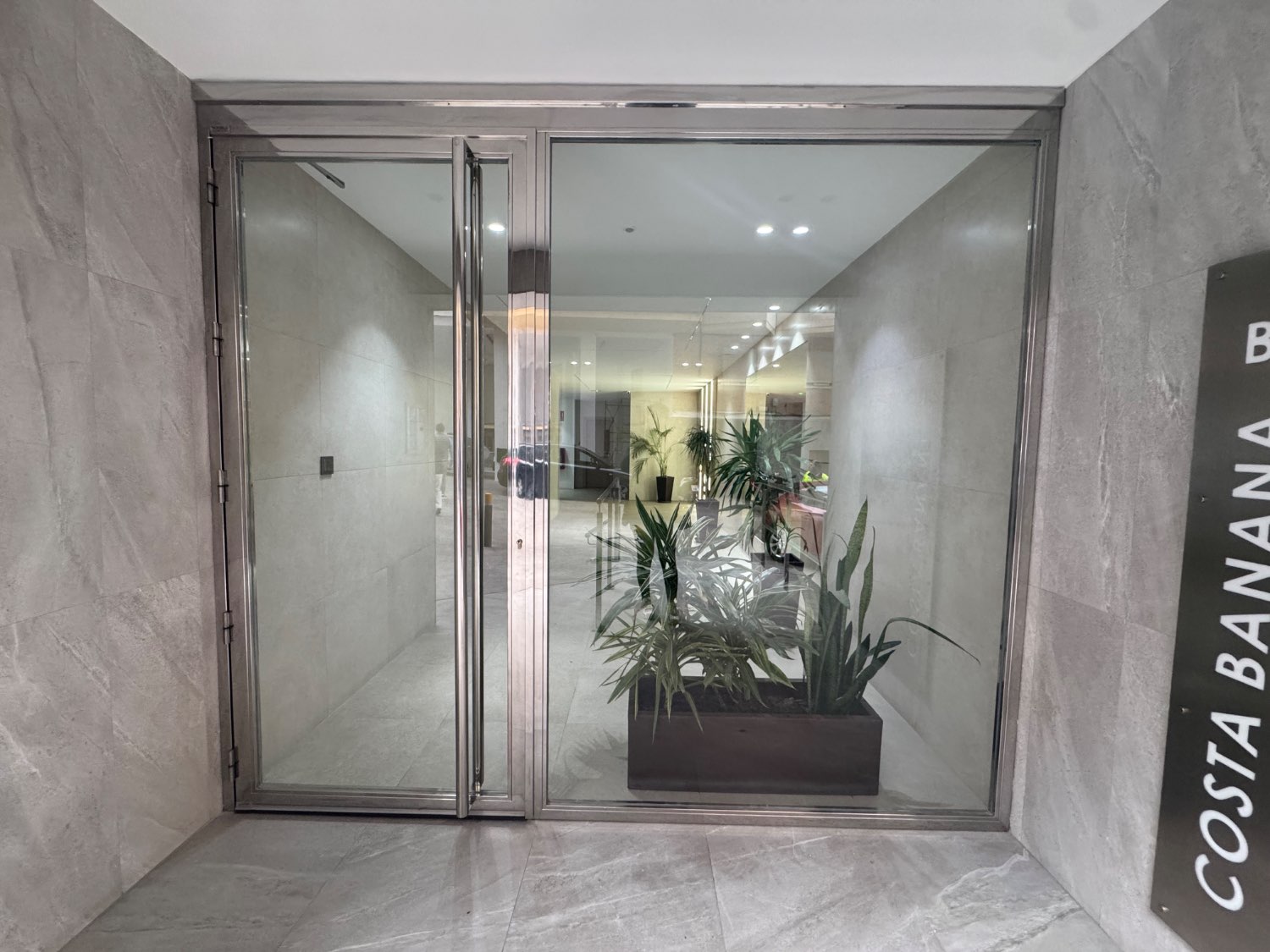 Se vende un piso en urbanización costa banana Almuñécar granada