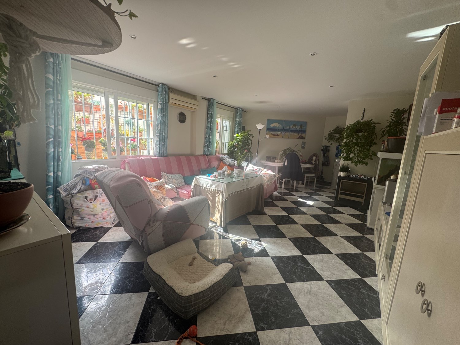 Se vende una casa en zona norte de Motril