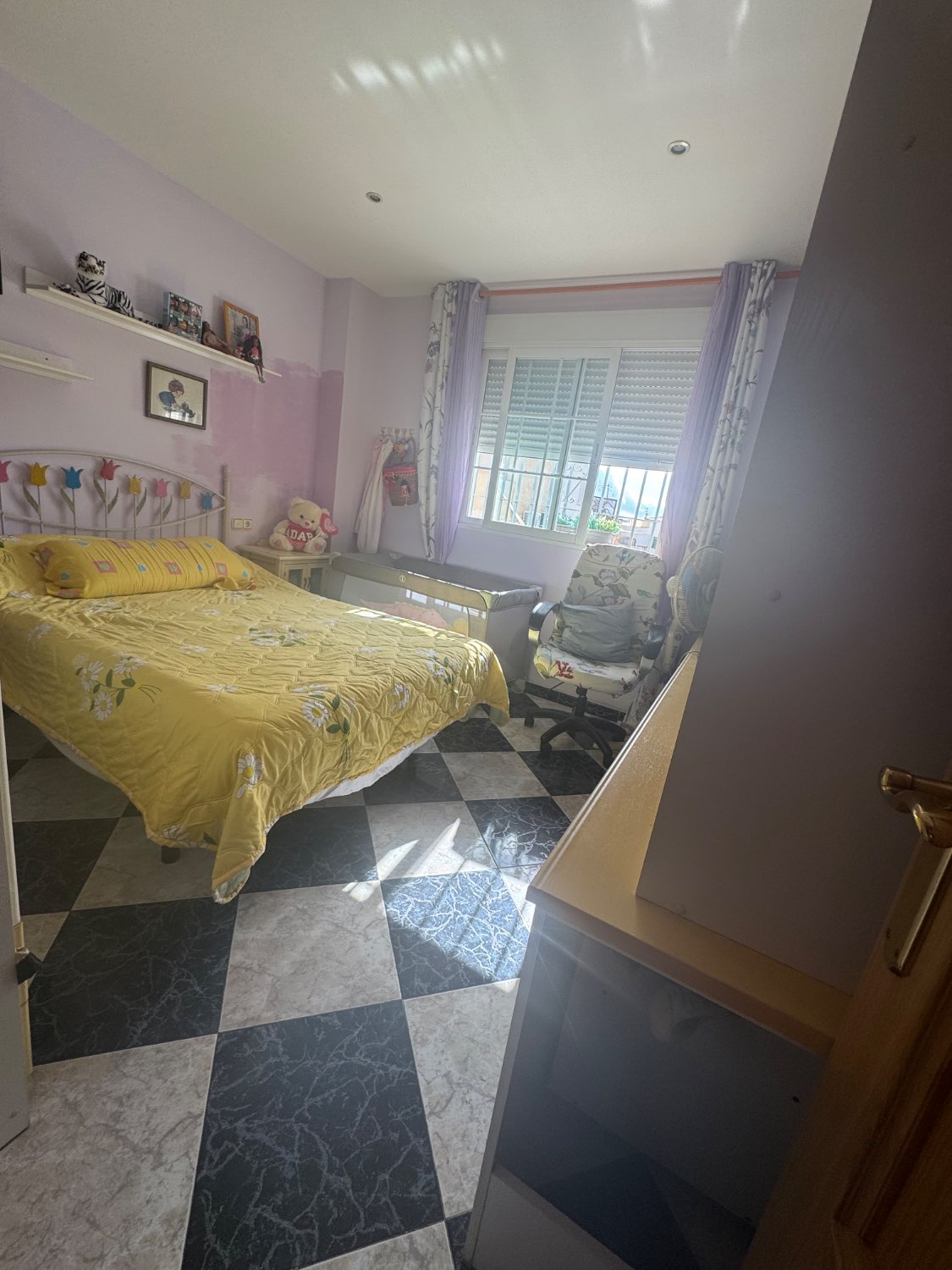 Se vende una casa en zona norte de Motril