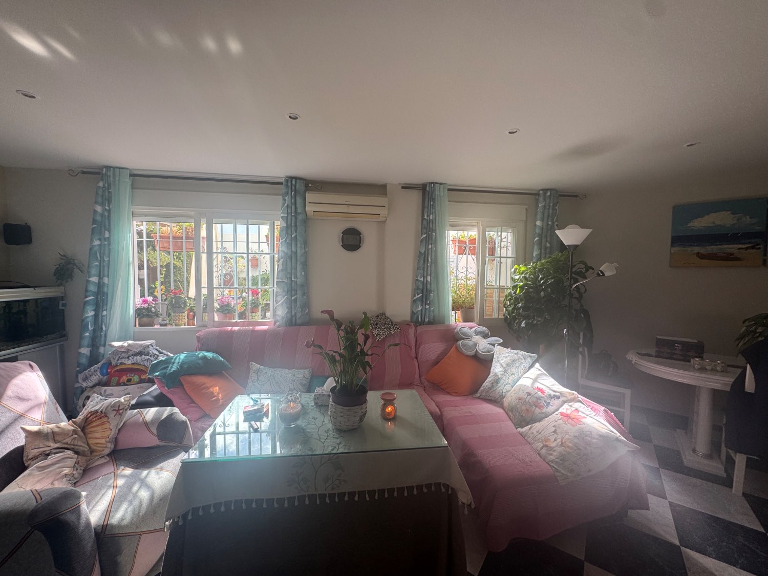 Se vende una casa en zona norte de Motril