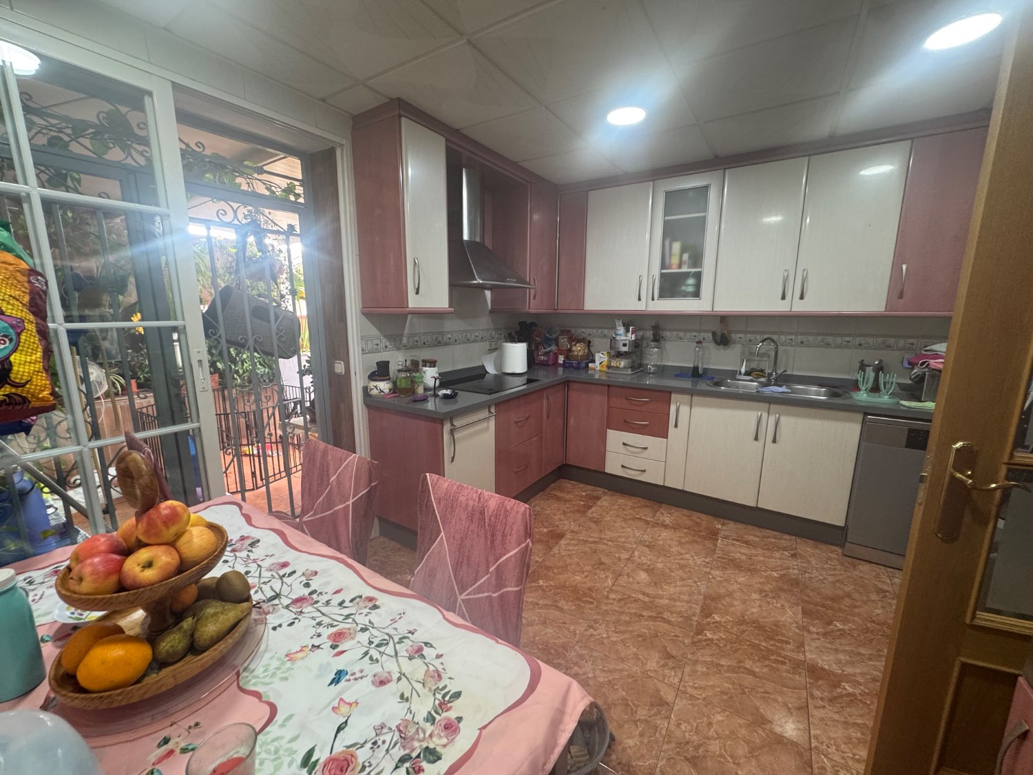 Se vende una casa en zona norte de Motril