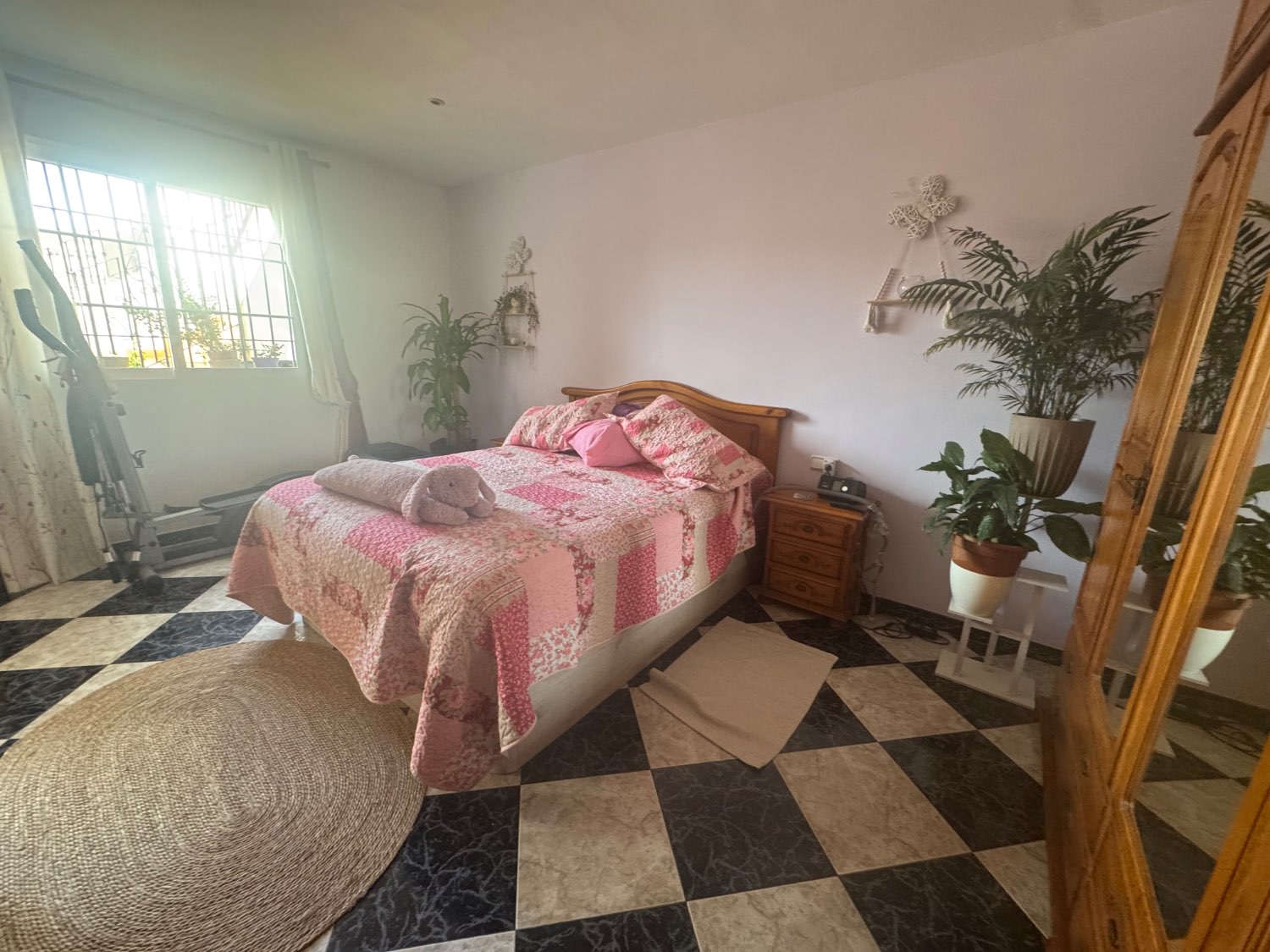 Se vende una casa en zona norte de Motril