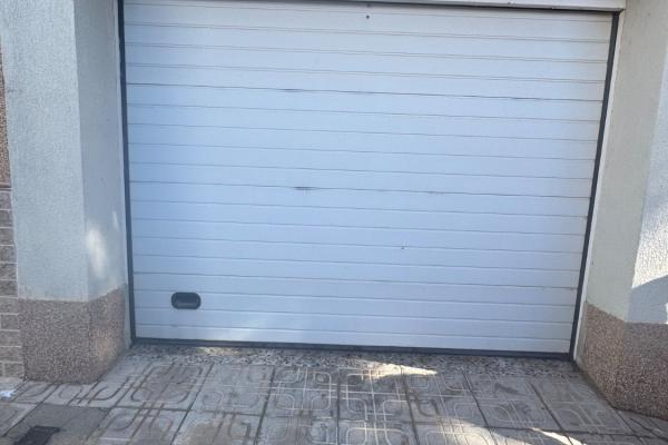 Se vende una casa en zona norte de Motril