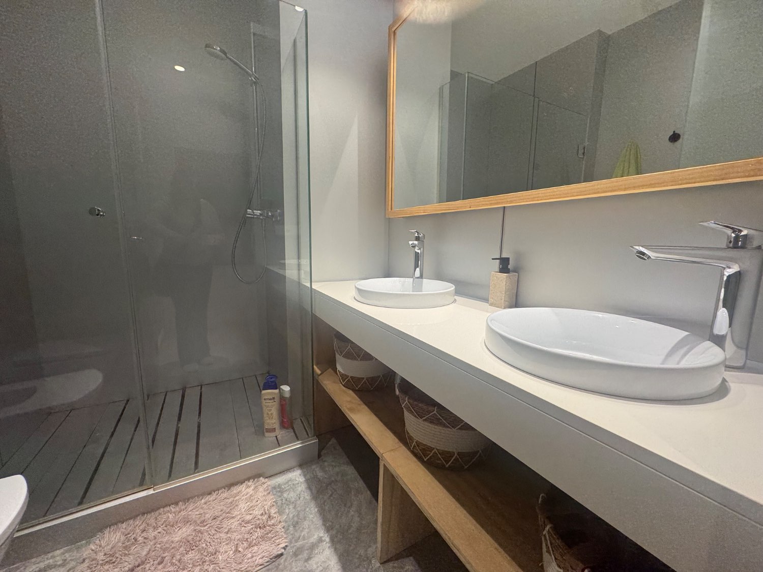 Se vende un piso en calahonda granada